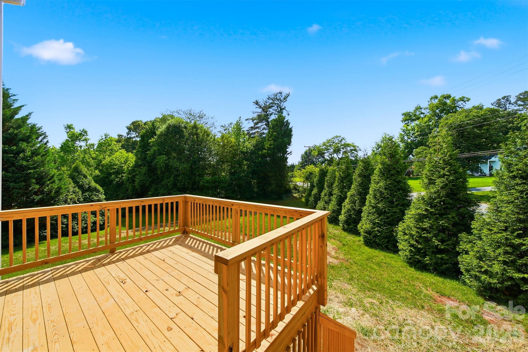 1147 10th Street Lane NW — Hickory