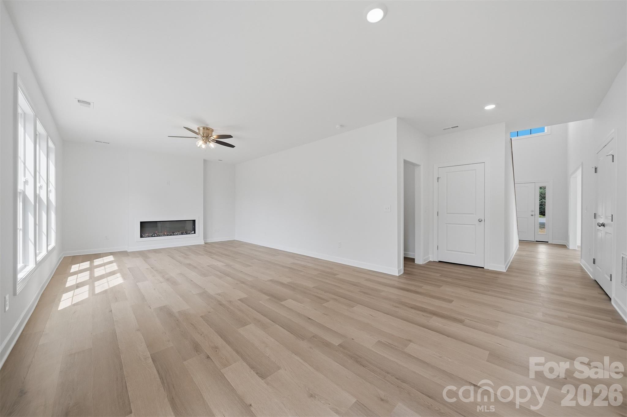 1147 10th Street Lane NW — Hickory