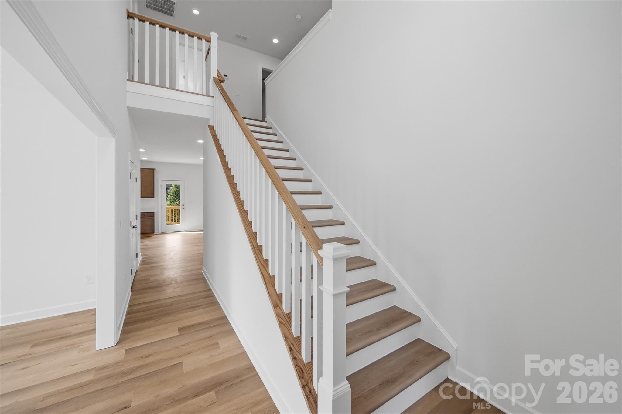 1147 10th Street Lane NW — Hickory
