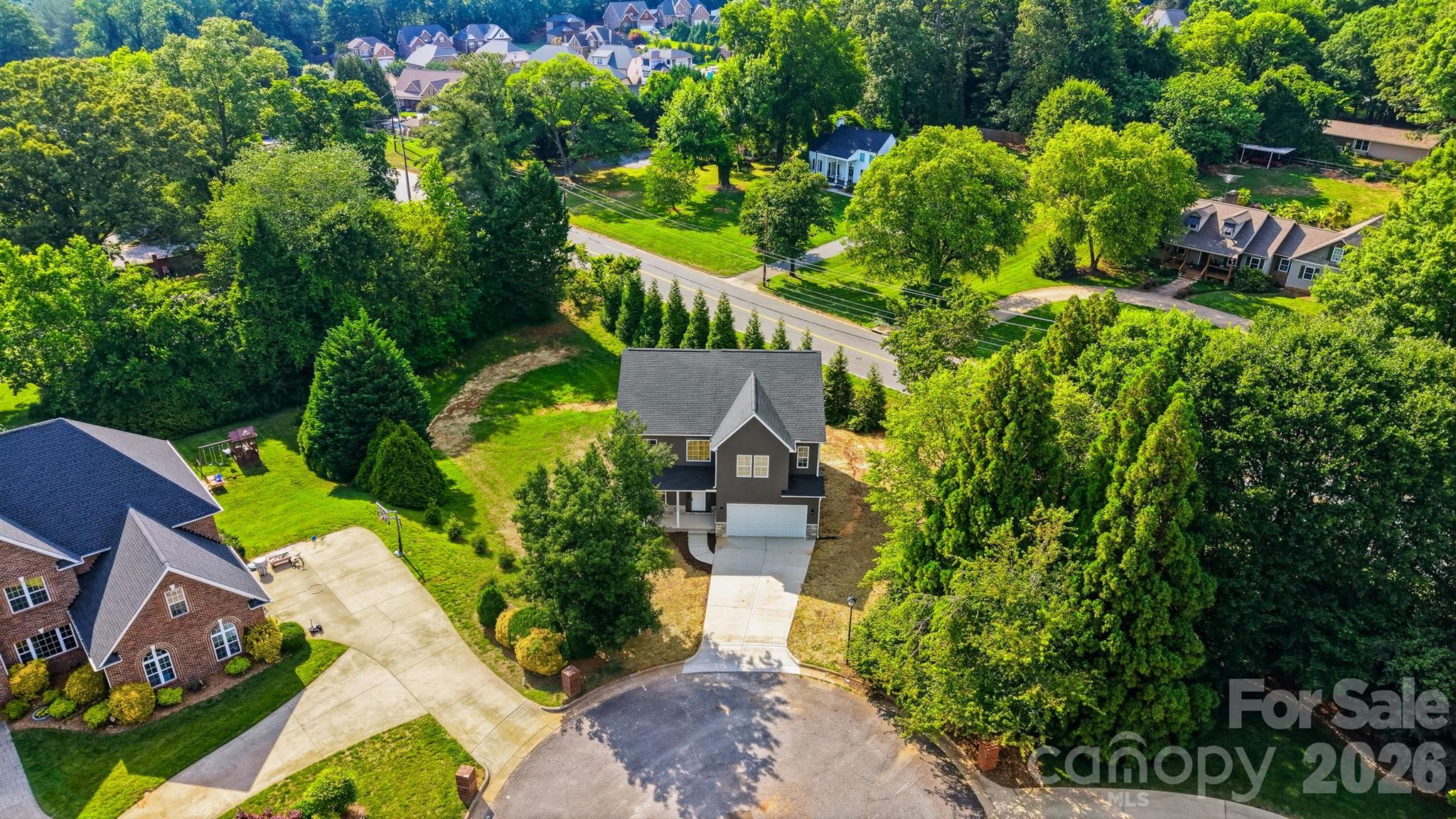 1147 10th Street Lane NW — Hickory