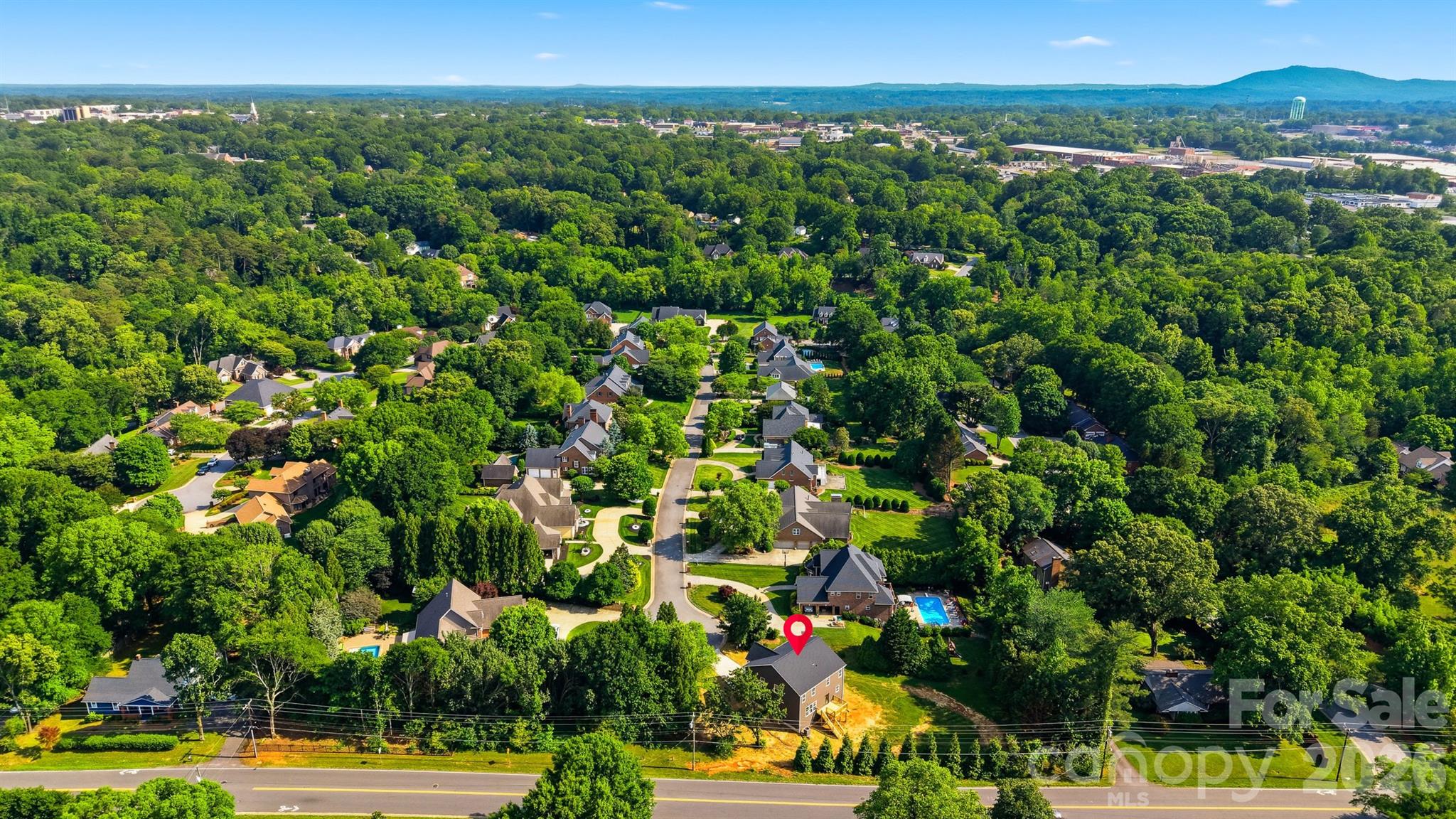 1147 10th Street Lane NW — Hickory