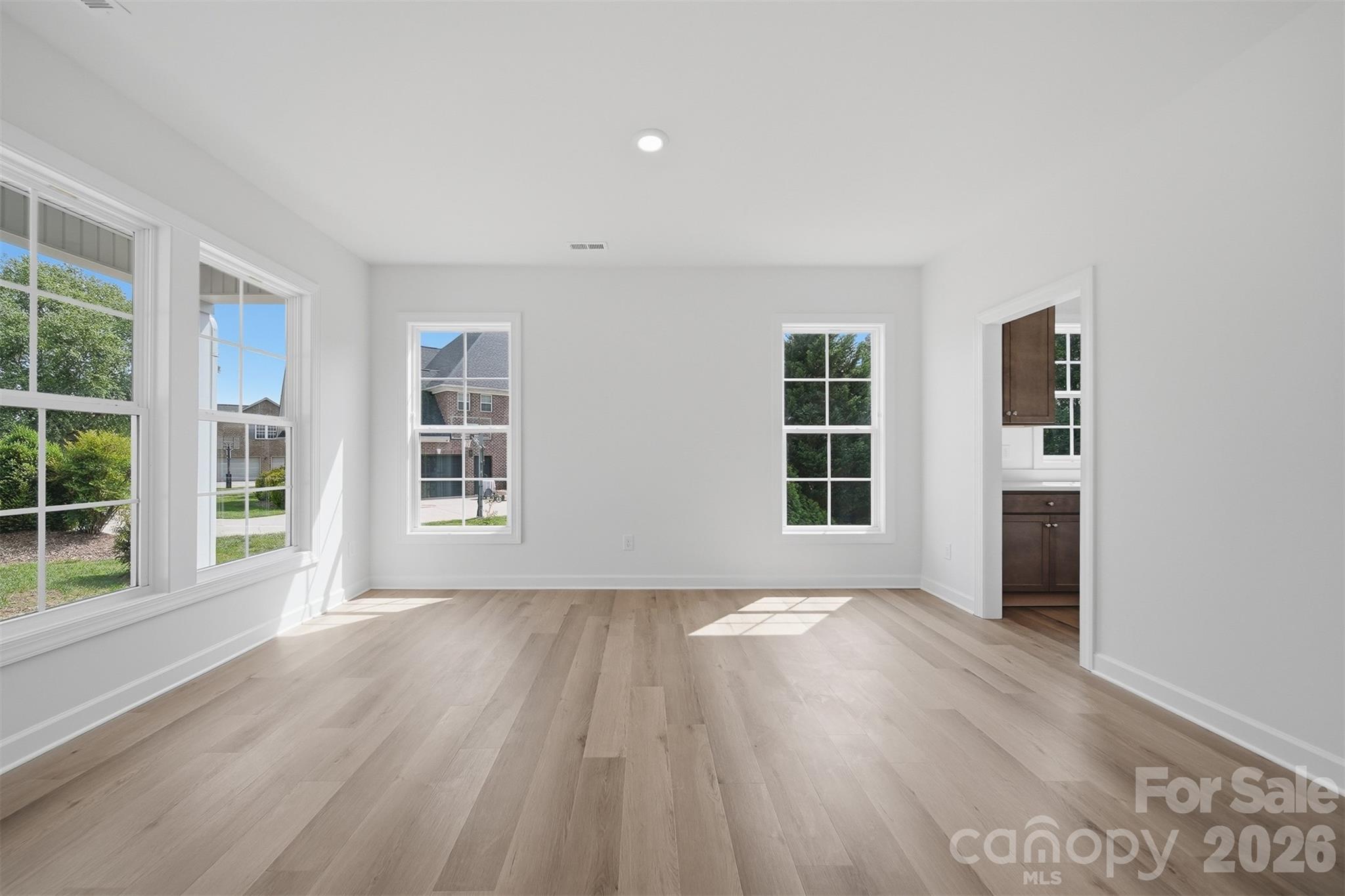 1147 10th Street Lane NW — Hickory