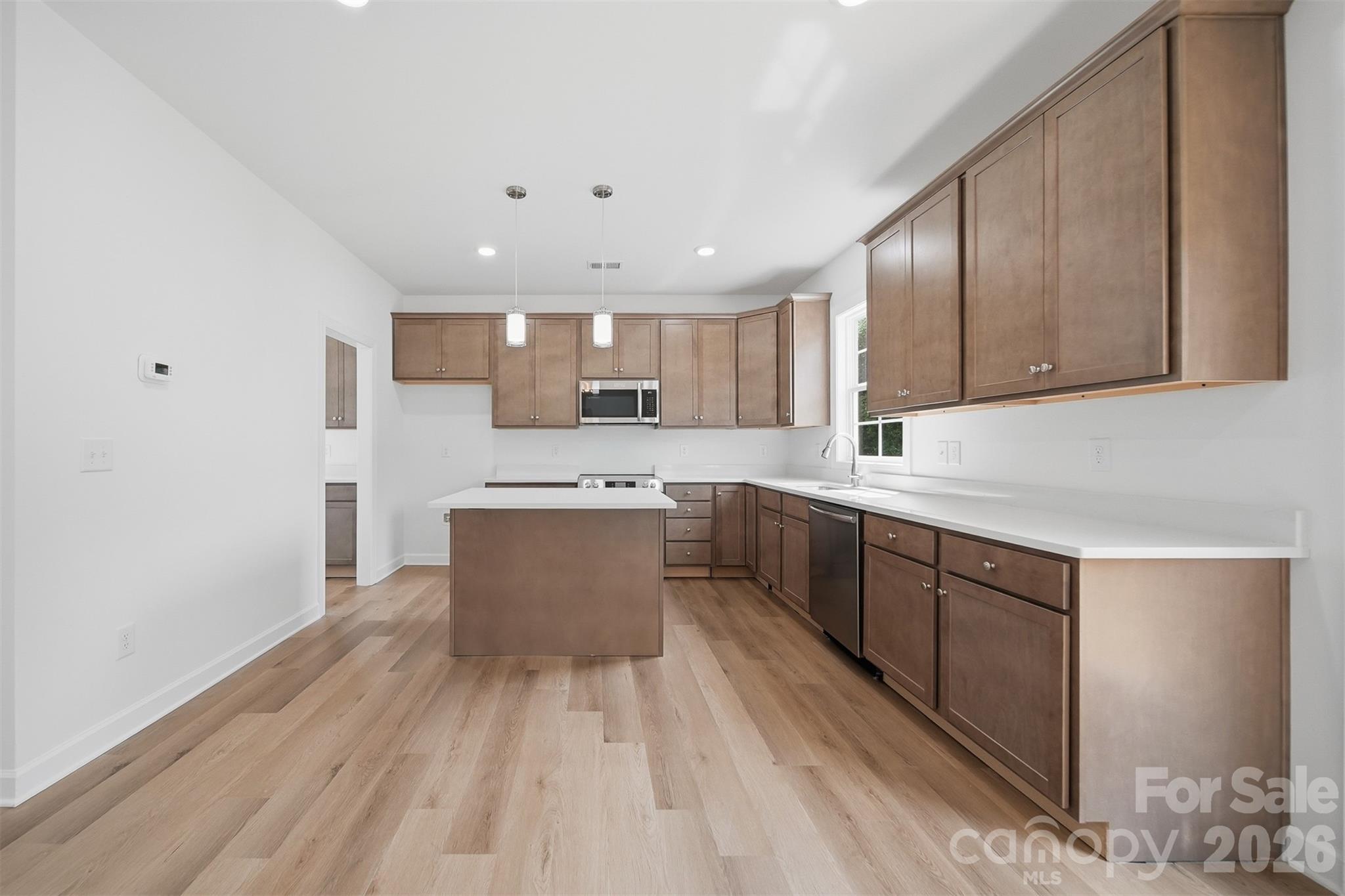 1147 10th Street Lane NW — Hickory