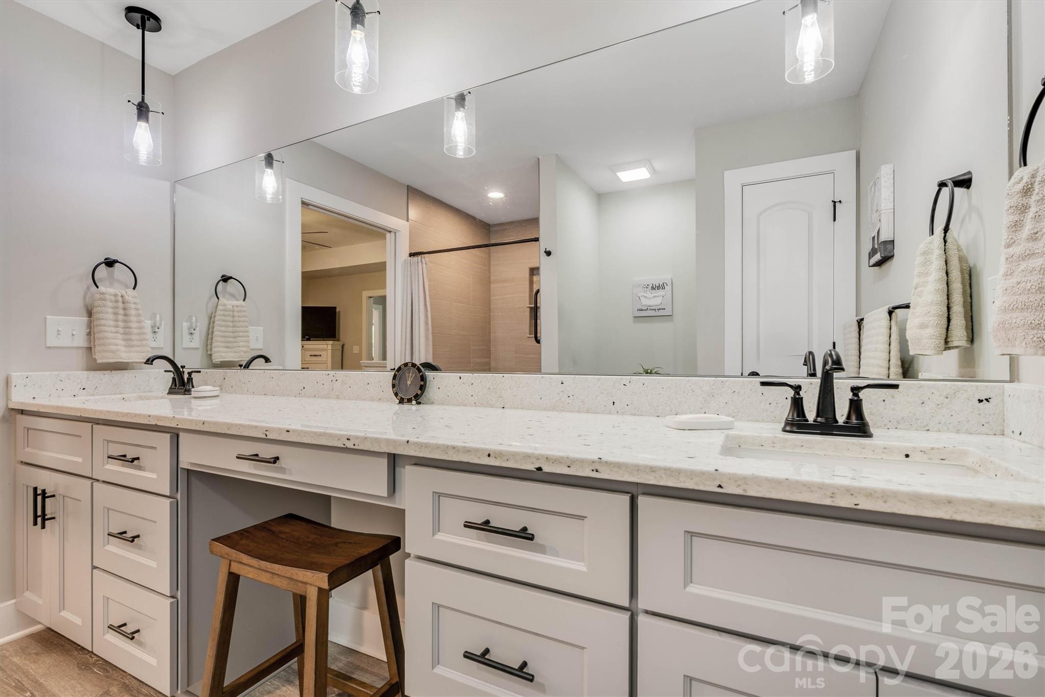 1203 Summerhill Street SW — Lenoir
