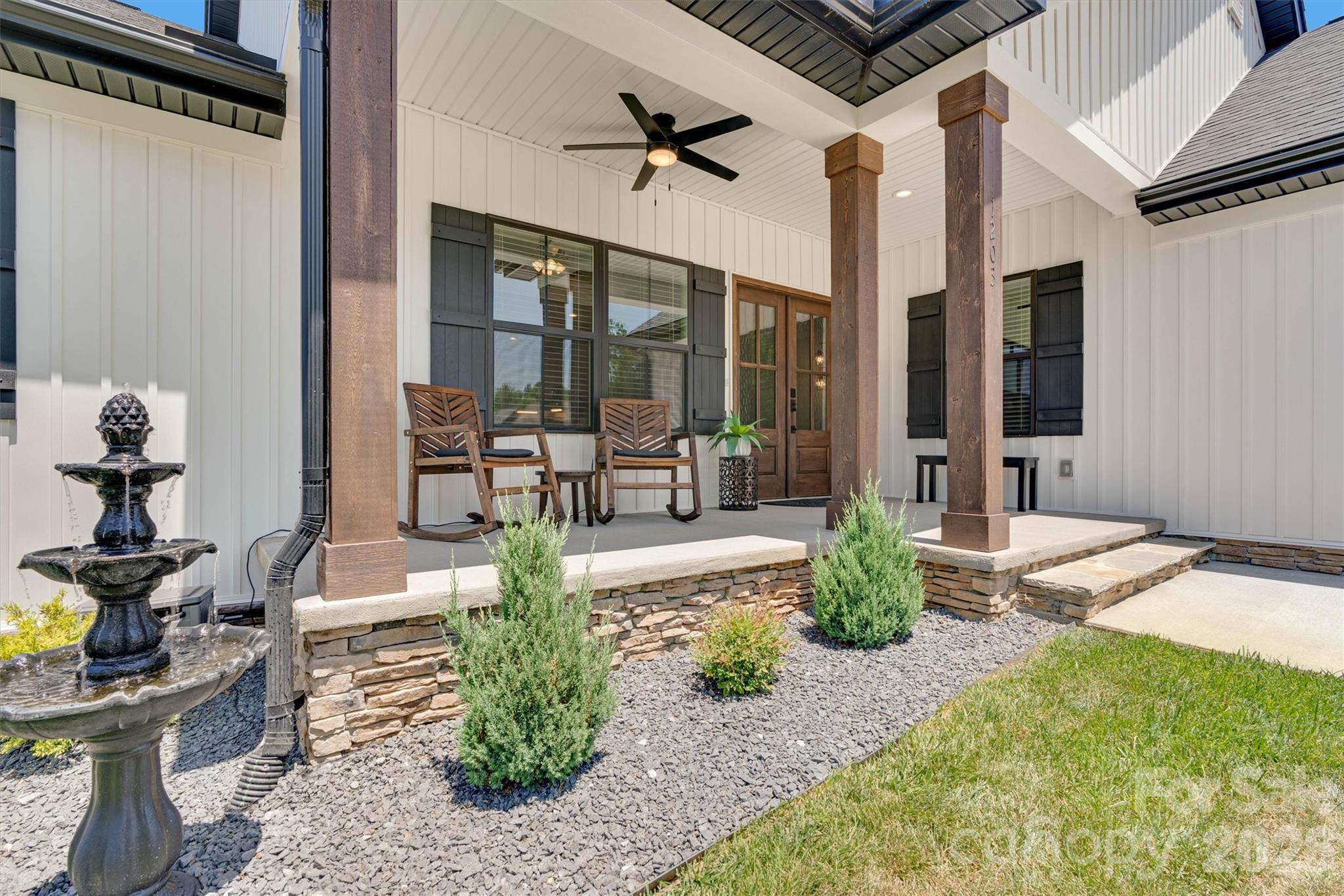 1203 Summerhill Street SW — Lenoir