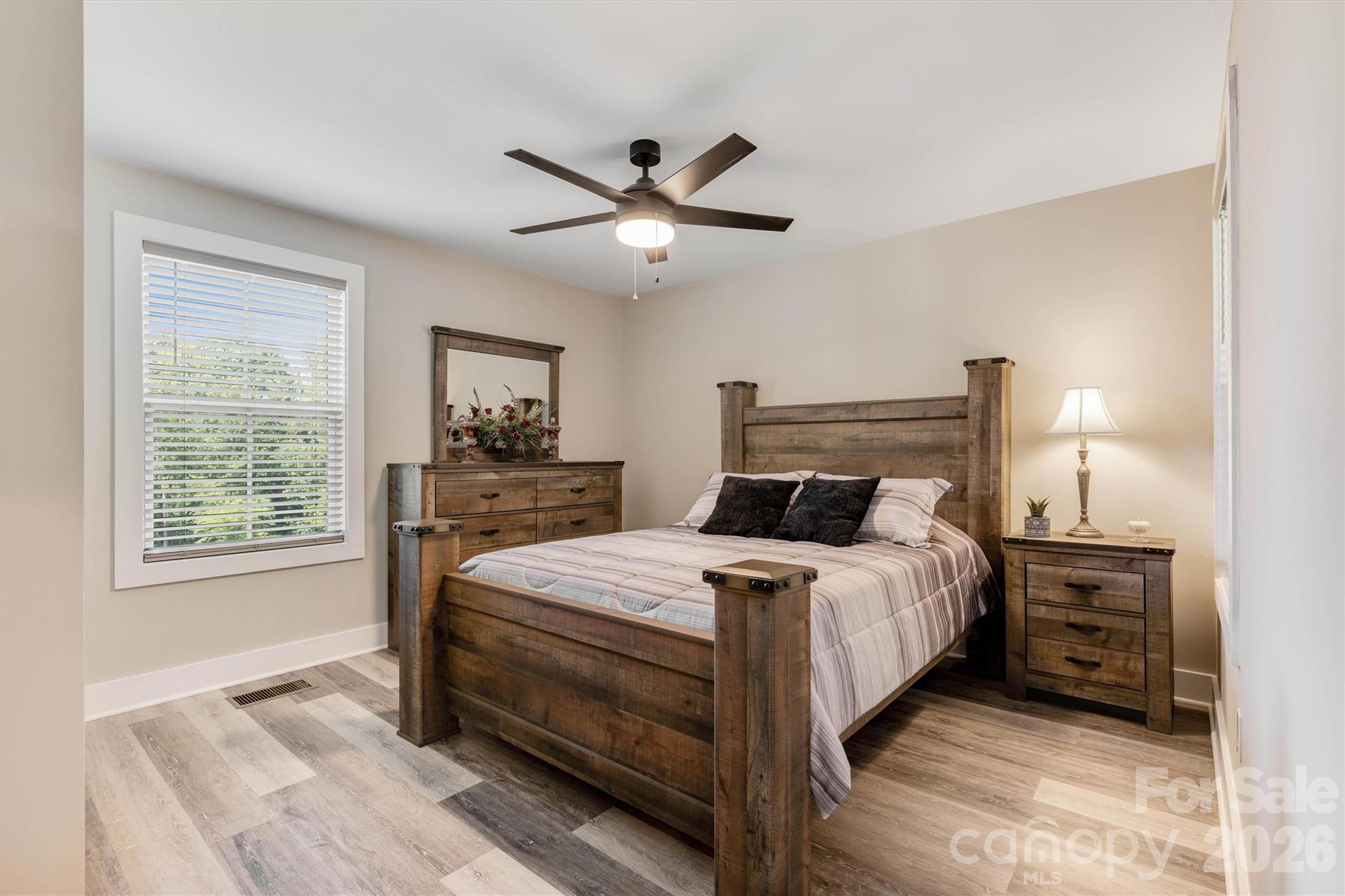 1203 Summerhill Street SW — Lenoir