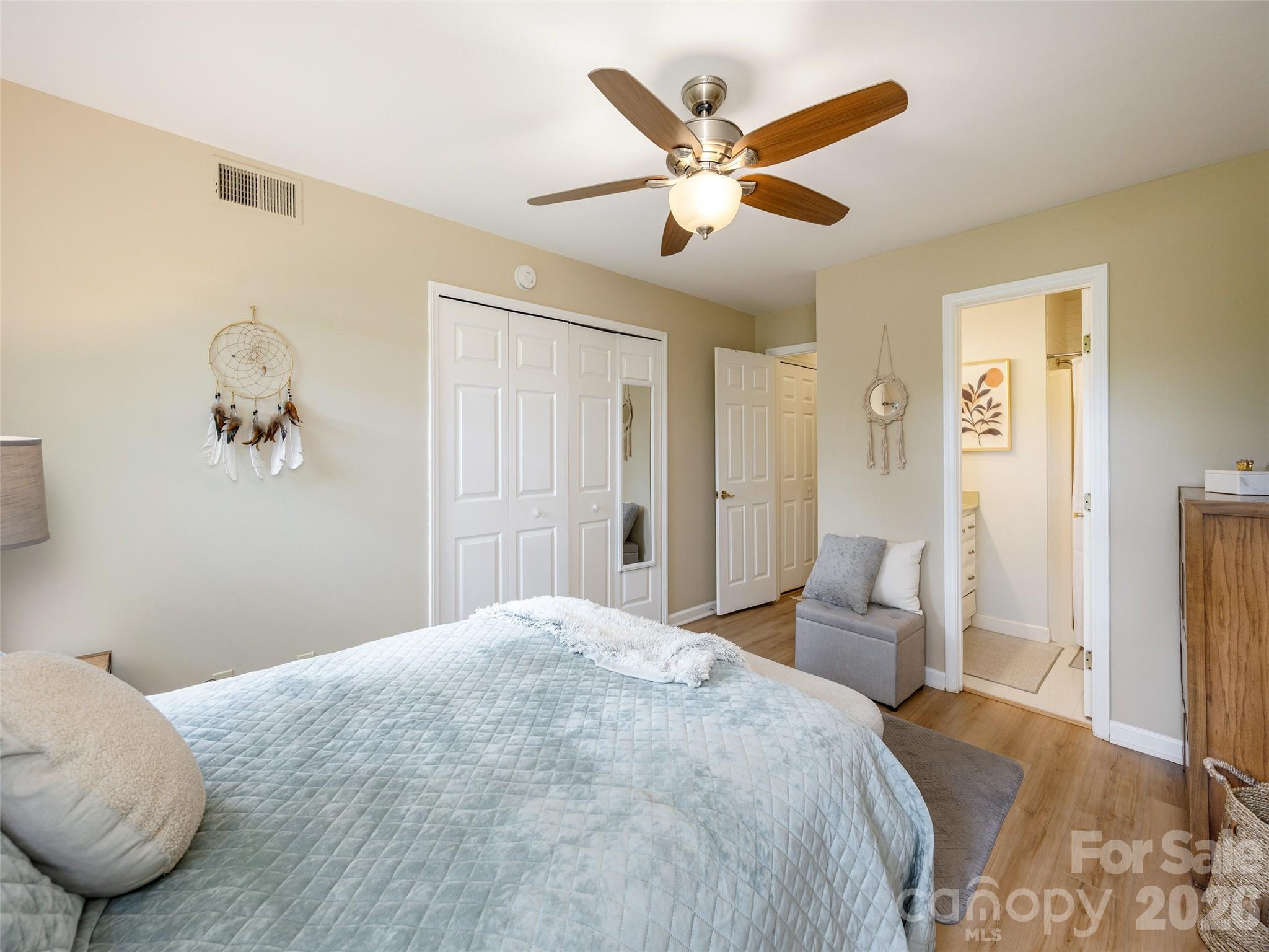 1305 Abbey Circle — Asheville