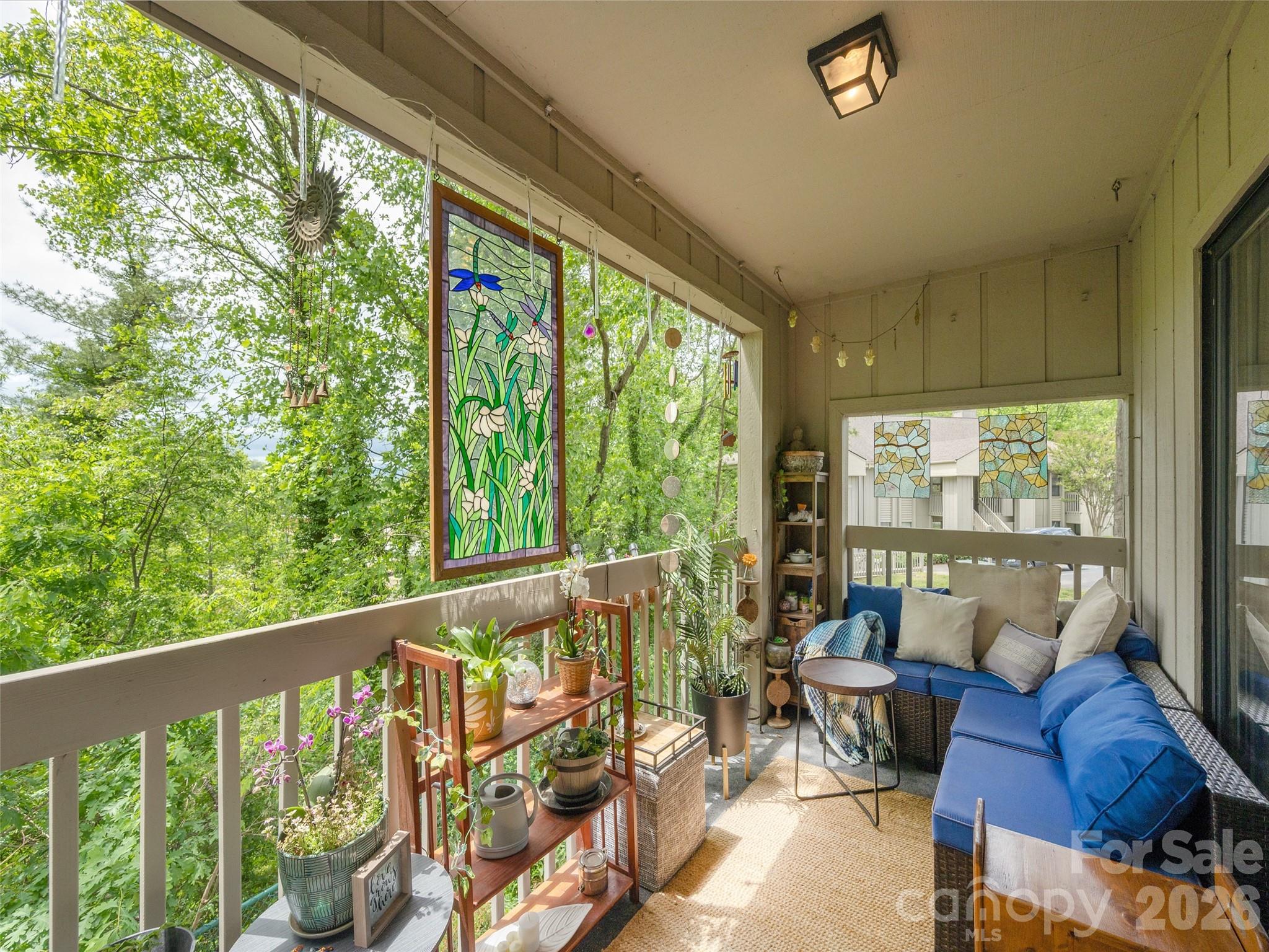 1305 Abbey Circle — Asheville