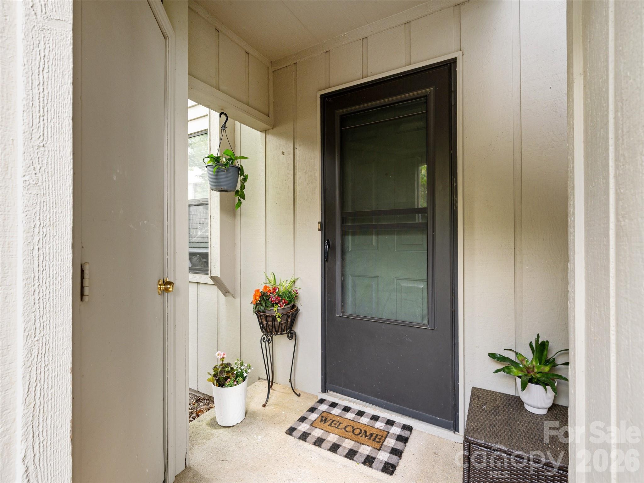 1305 Abbey Circle — Asheville