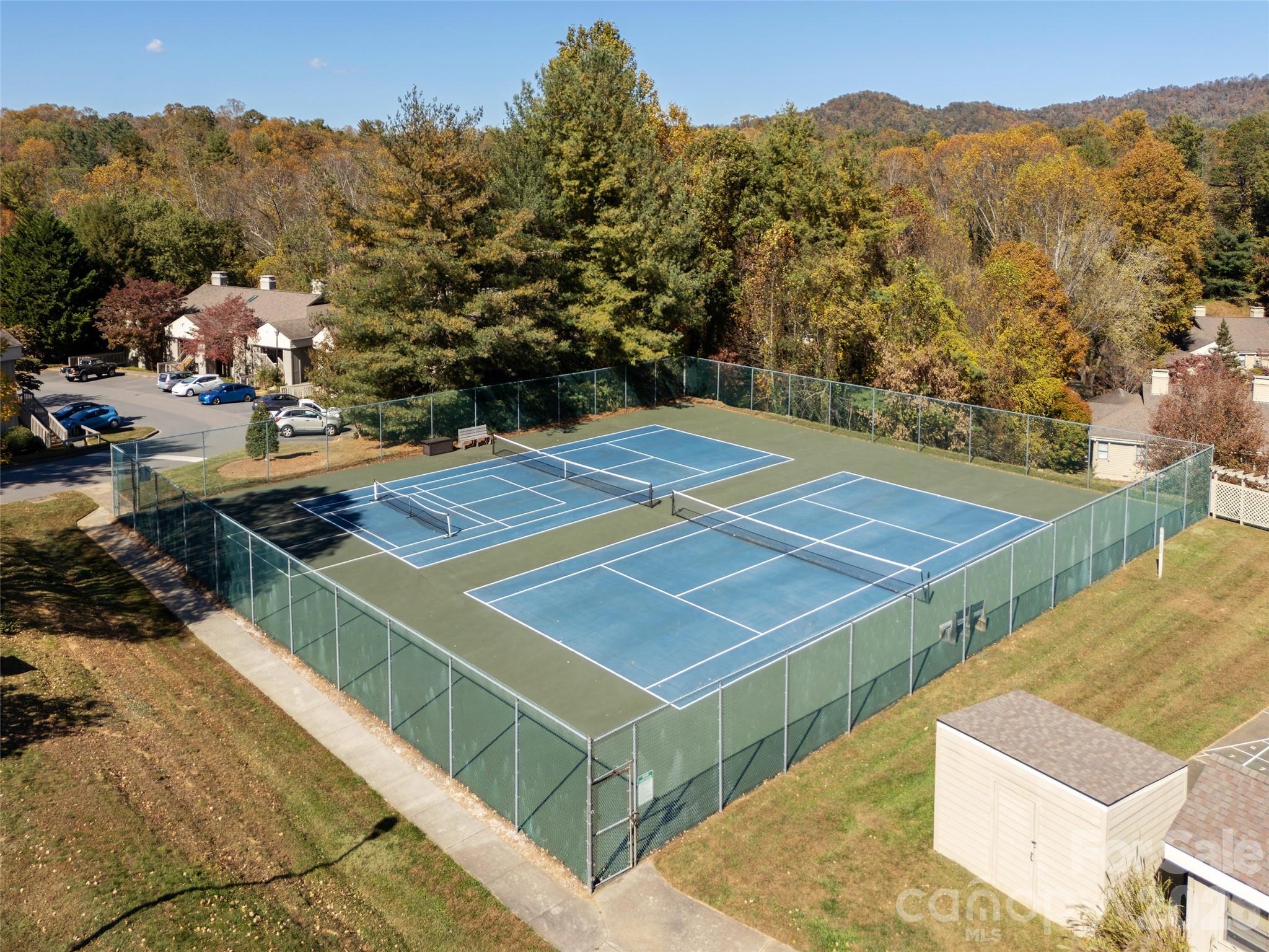 1305 Abbey Circle — Asheville