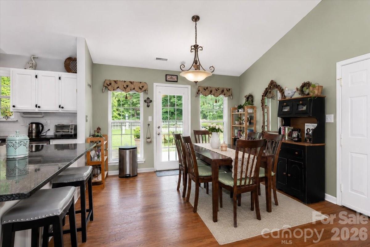 6803 Lowesville Lane — Stanley