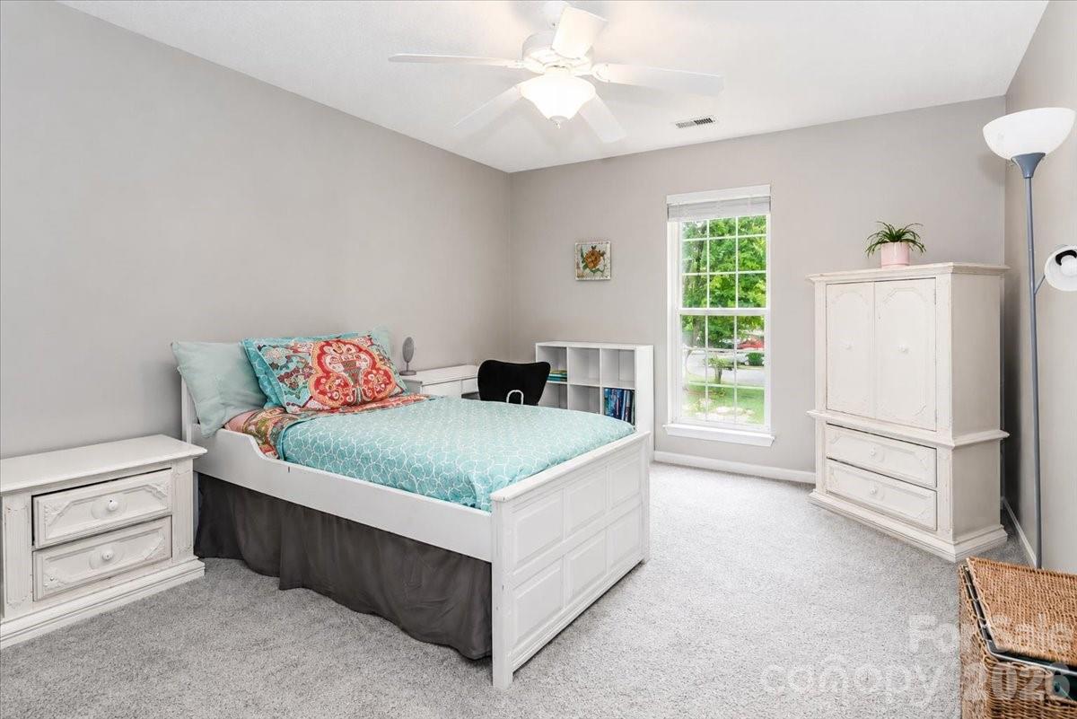 6803 Lowesville Lane — Stanley