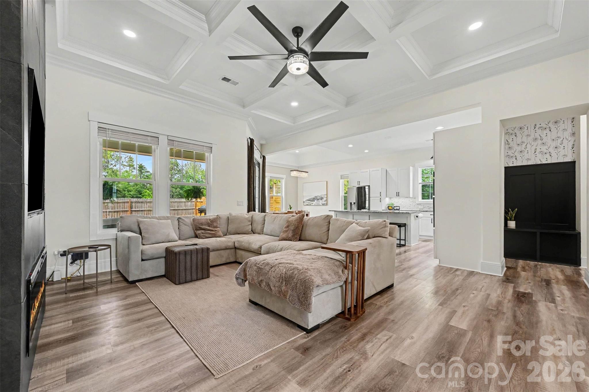 31 Ridgecrest Avenue — Peachland
