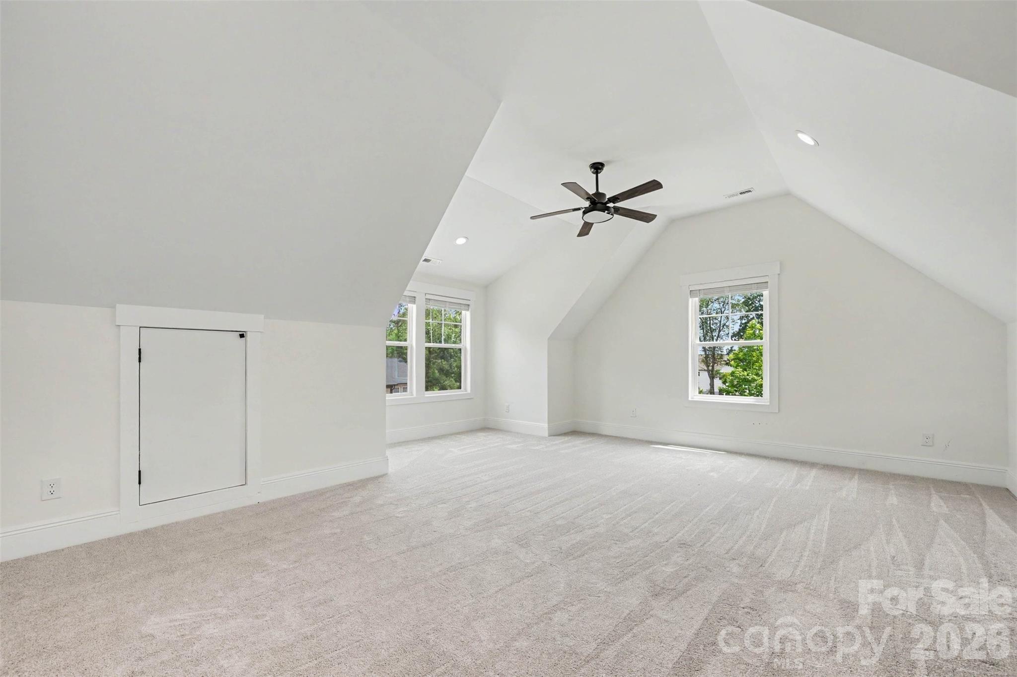 31 Ridgecrest Avenue — Peachland