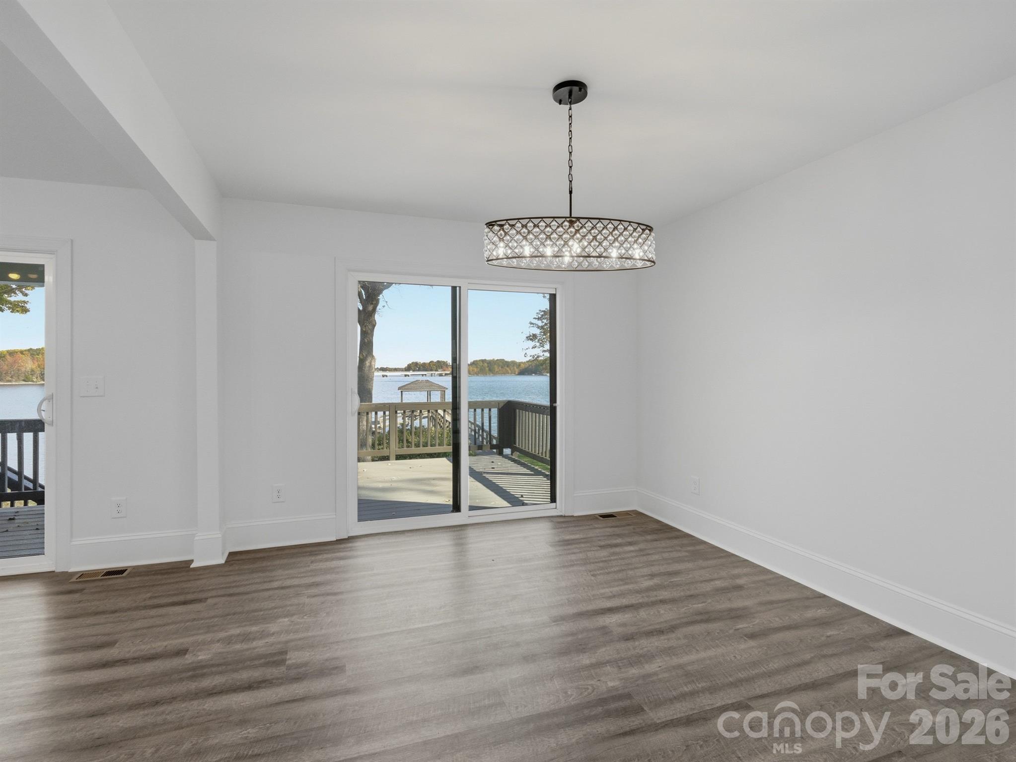 9115 Clement Circle — Terrell