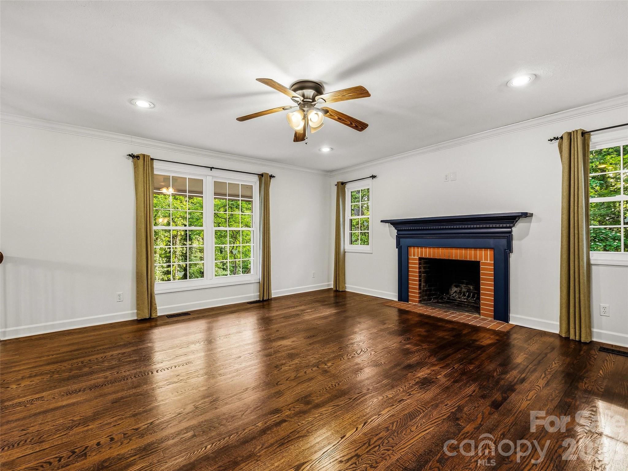 2388 Hebron Road — Hendersonville