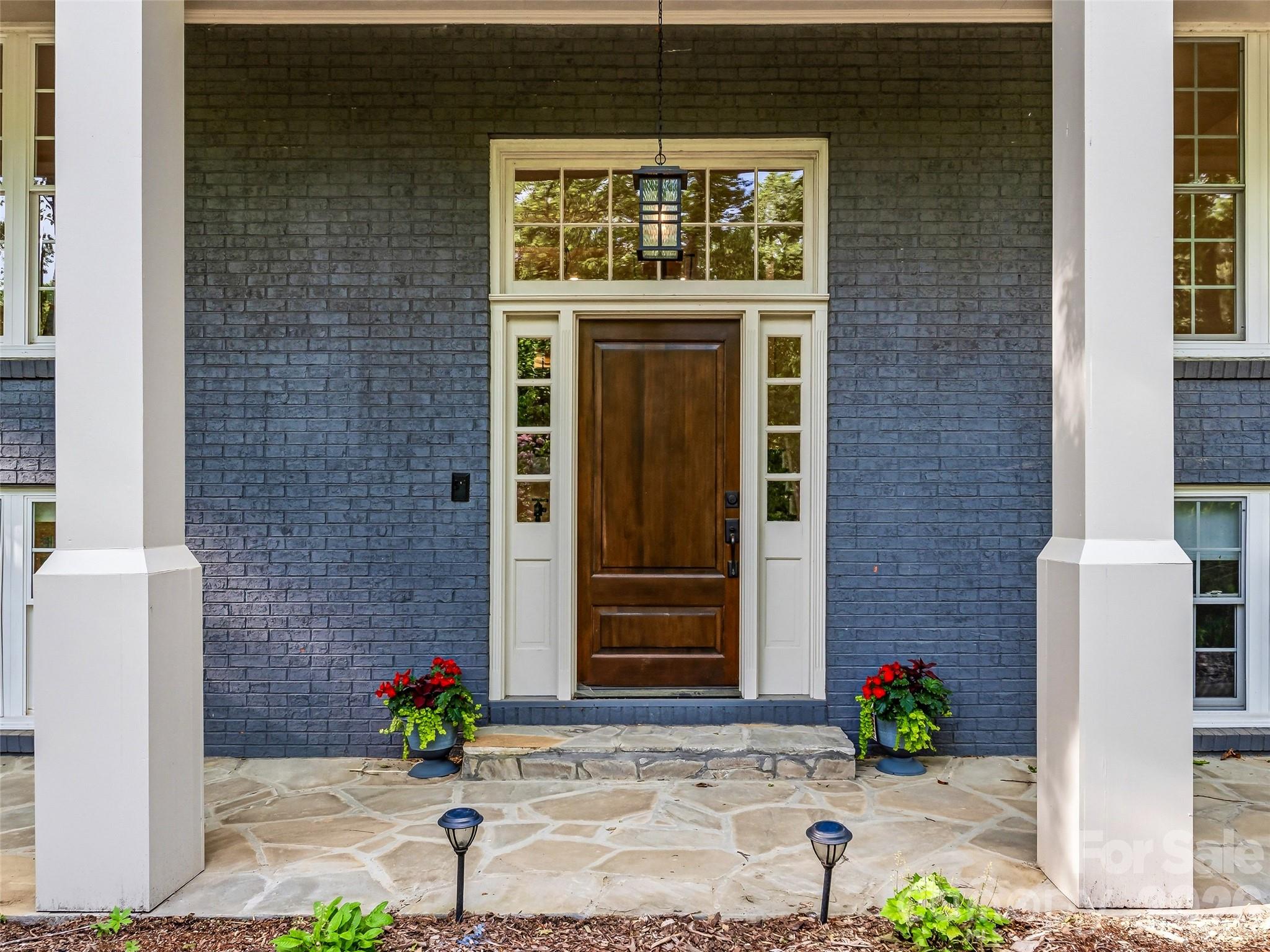 2388 Hebron Road — Hendersonville