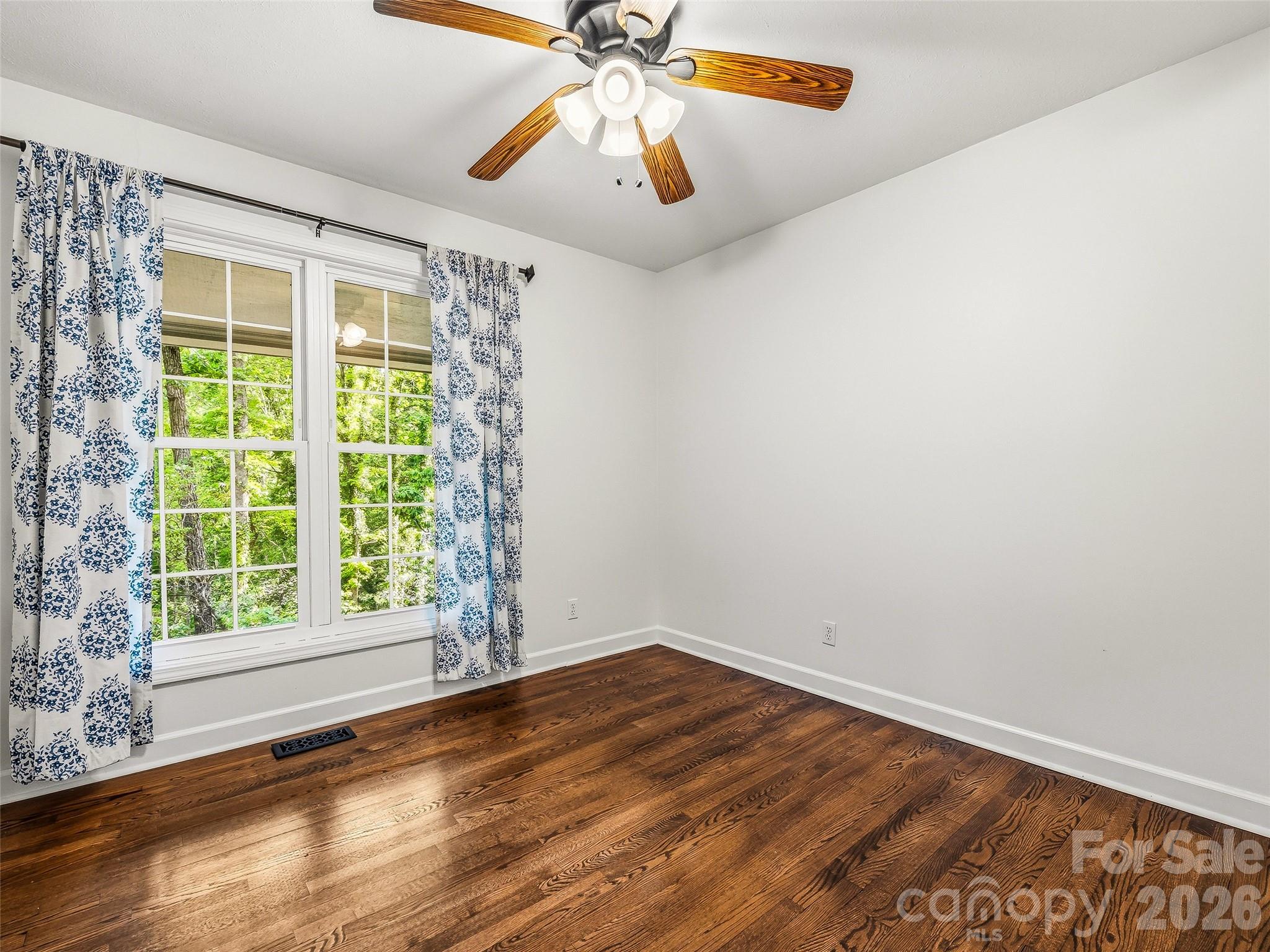 2388 Hebron Road — Hendersonville