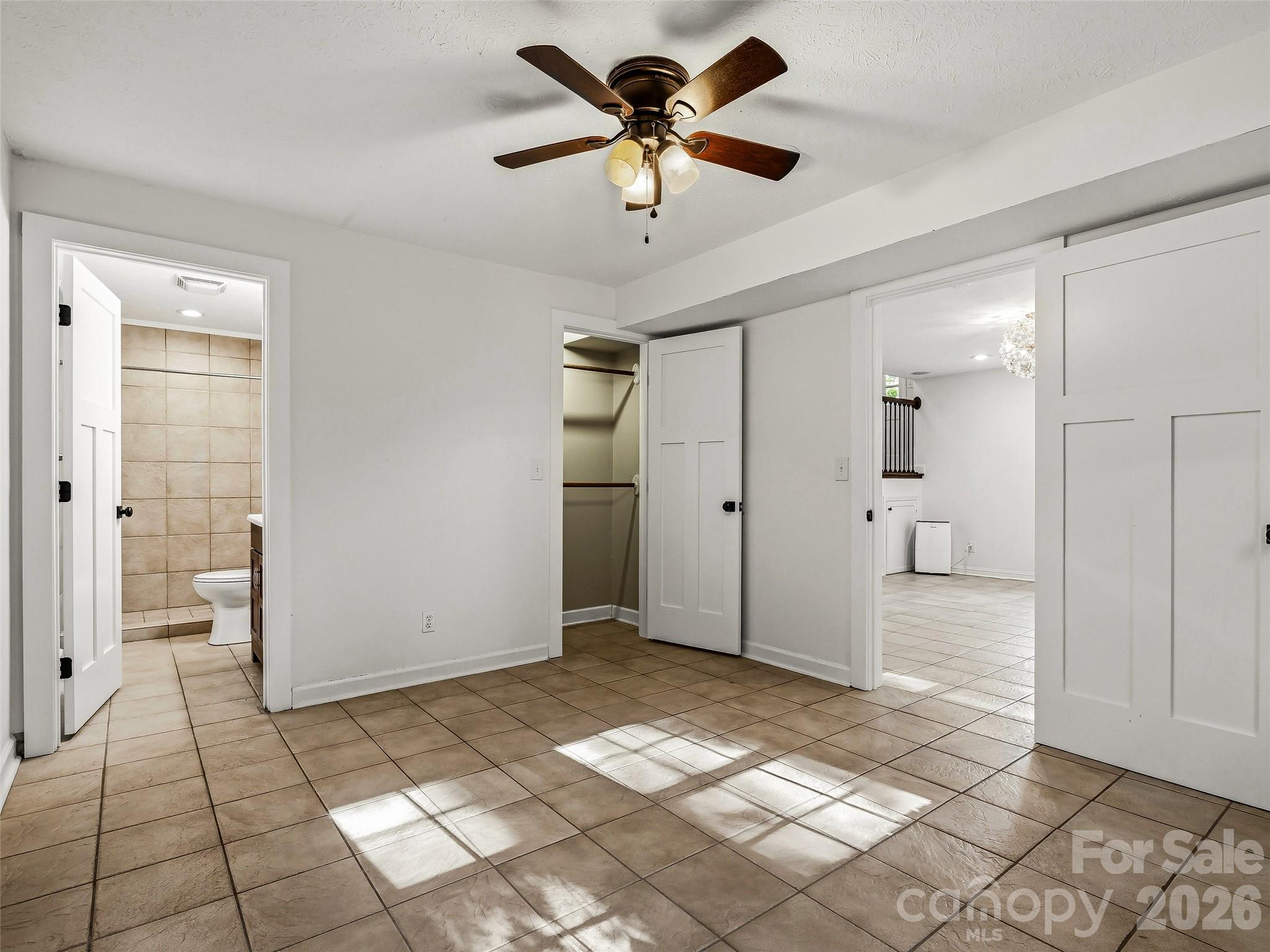 2388 Hebron Road — Hendersonville