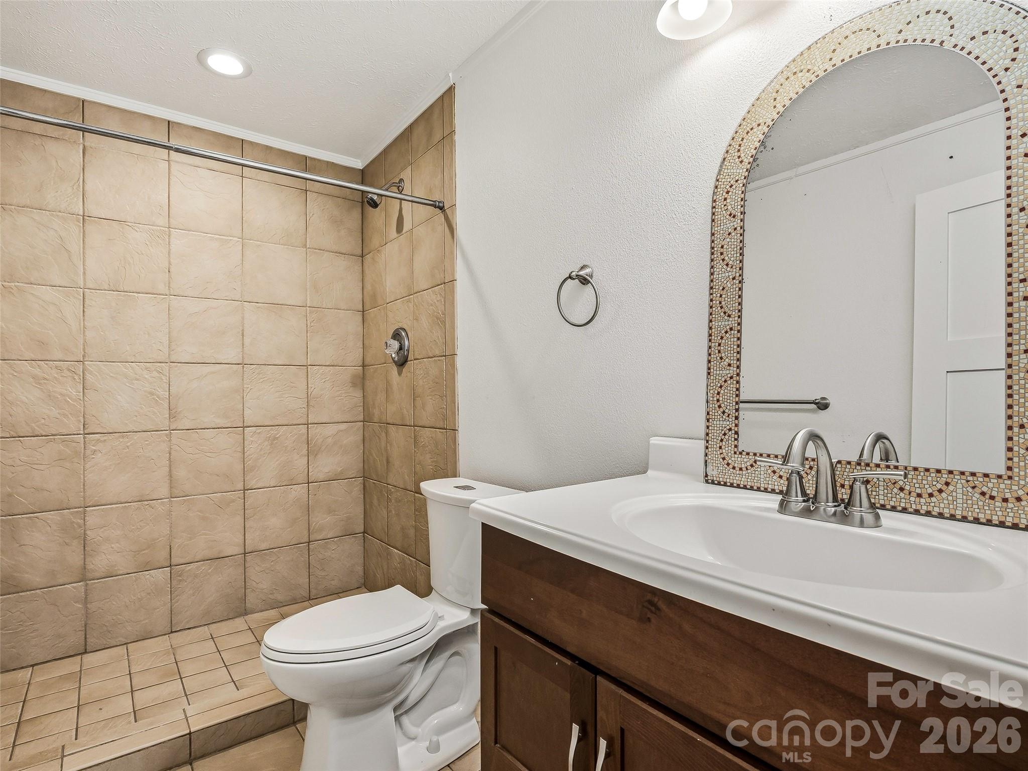 2388 Hebron Road — Hendersonville
