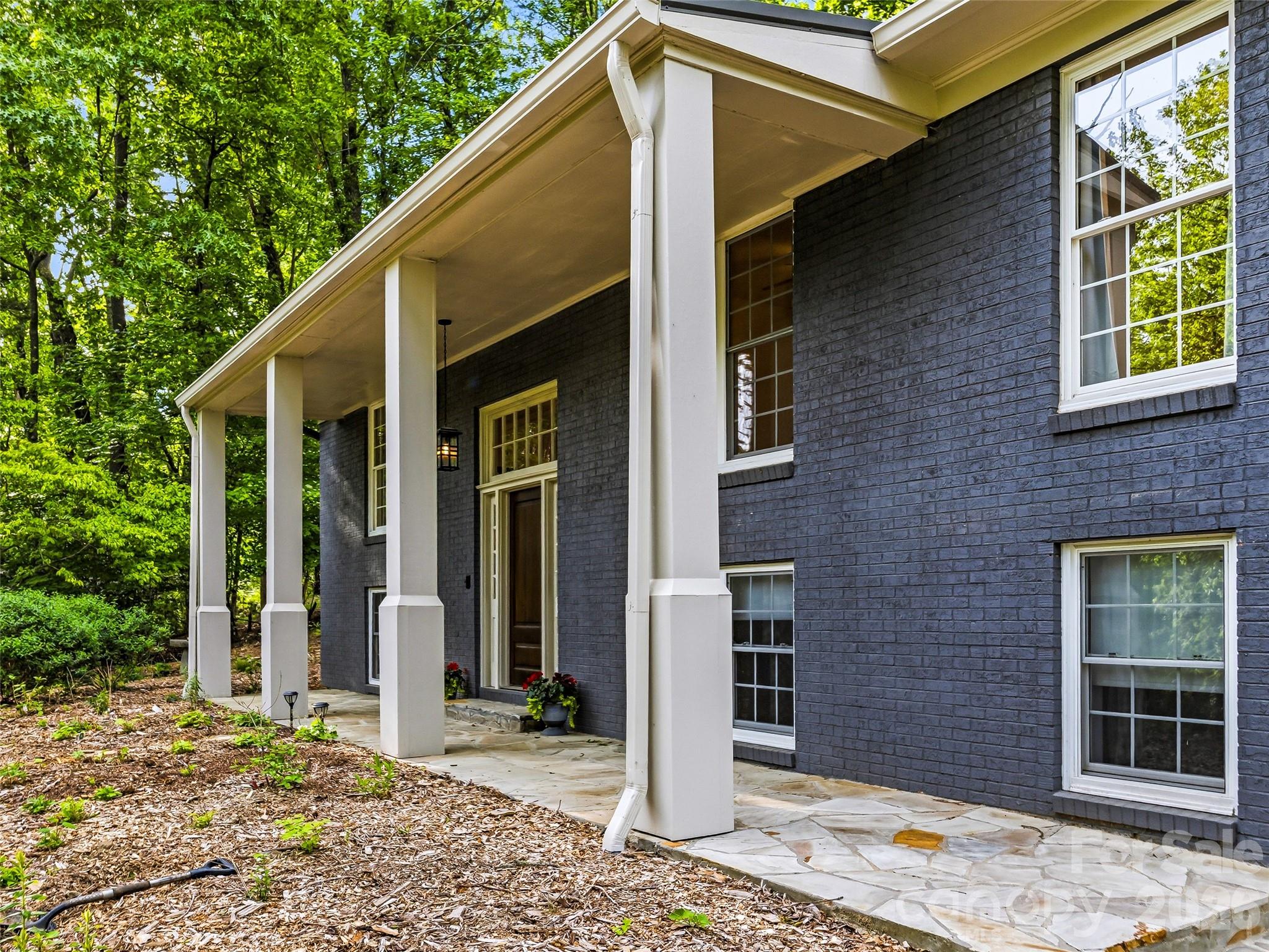 2388 Hebron Road — Hendersonville