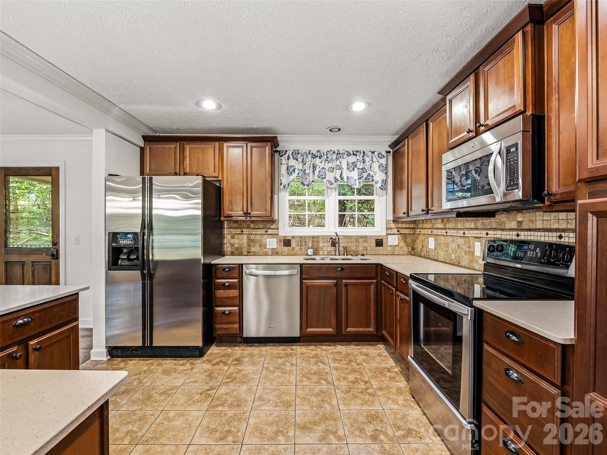 2388 Hebron Road — Hendersonville