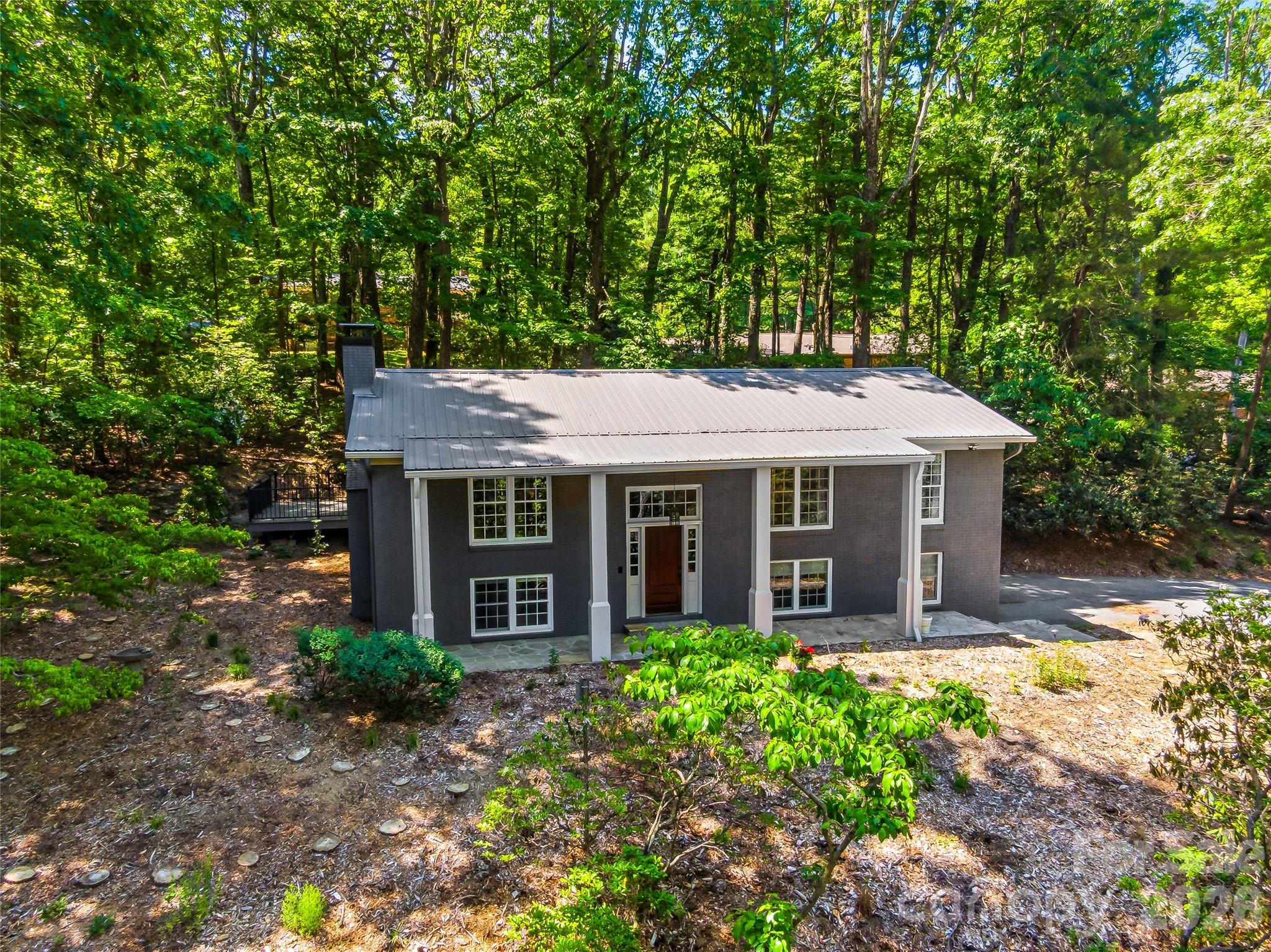 2388 Hebron Road — Hendersonville
