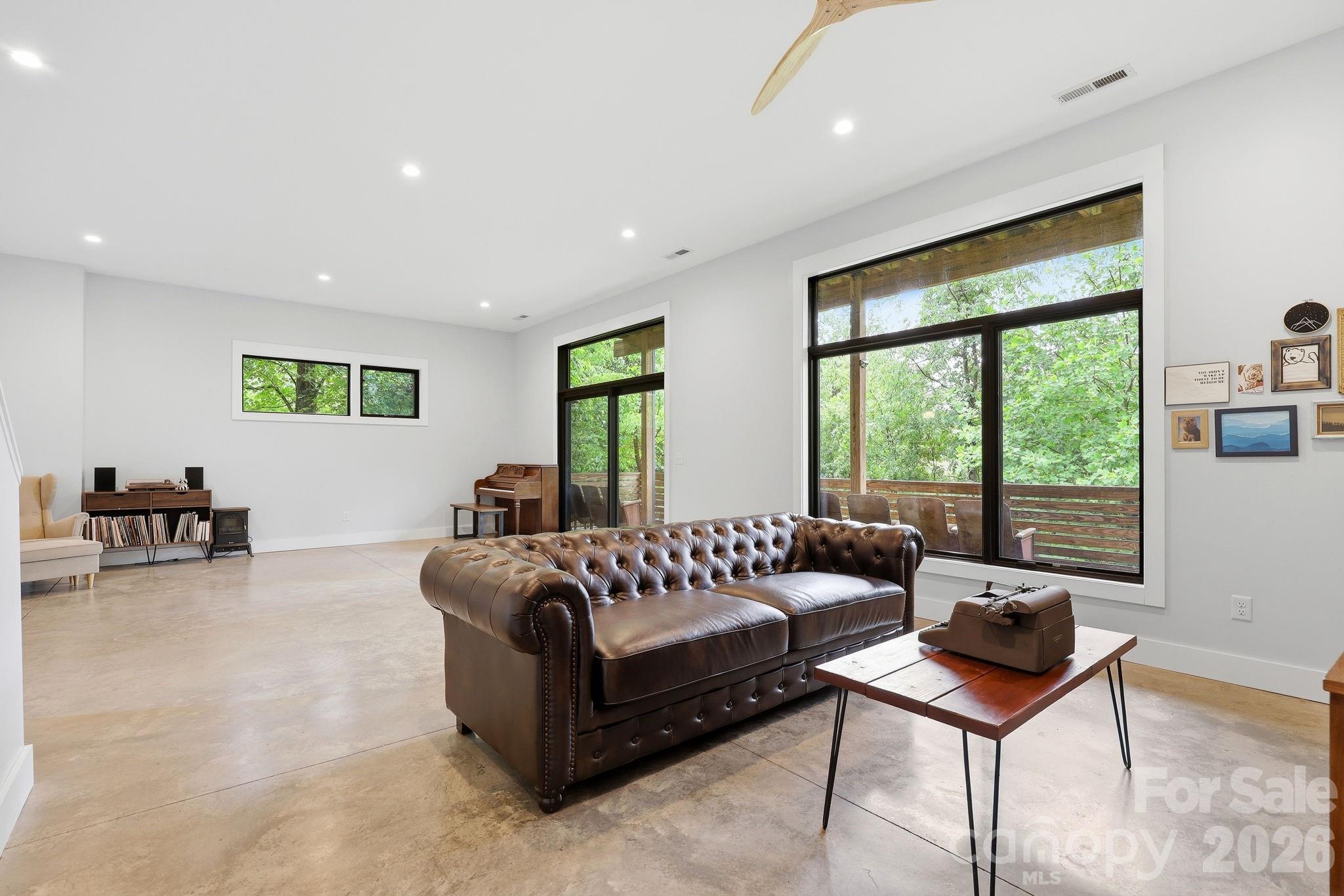 40 Malvern Walk — Asheville