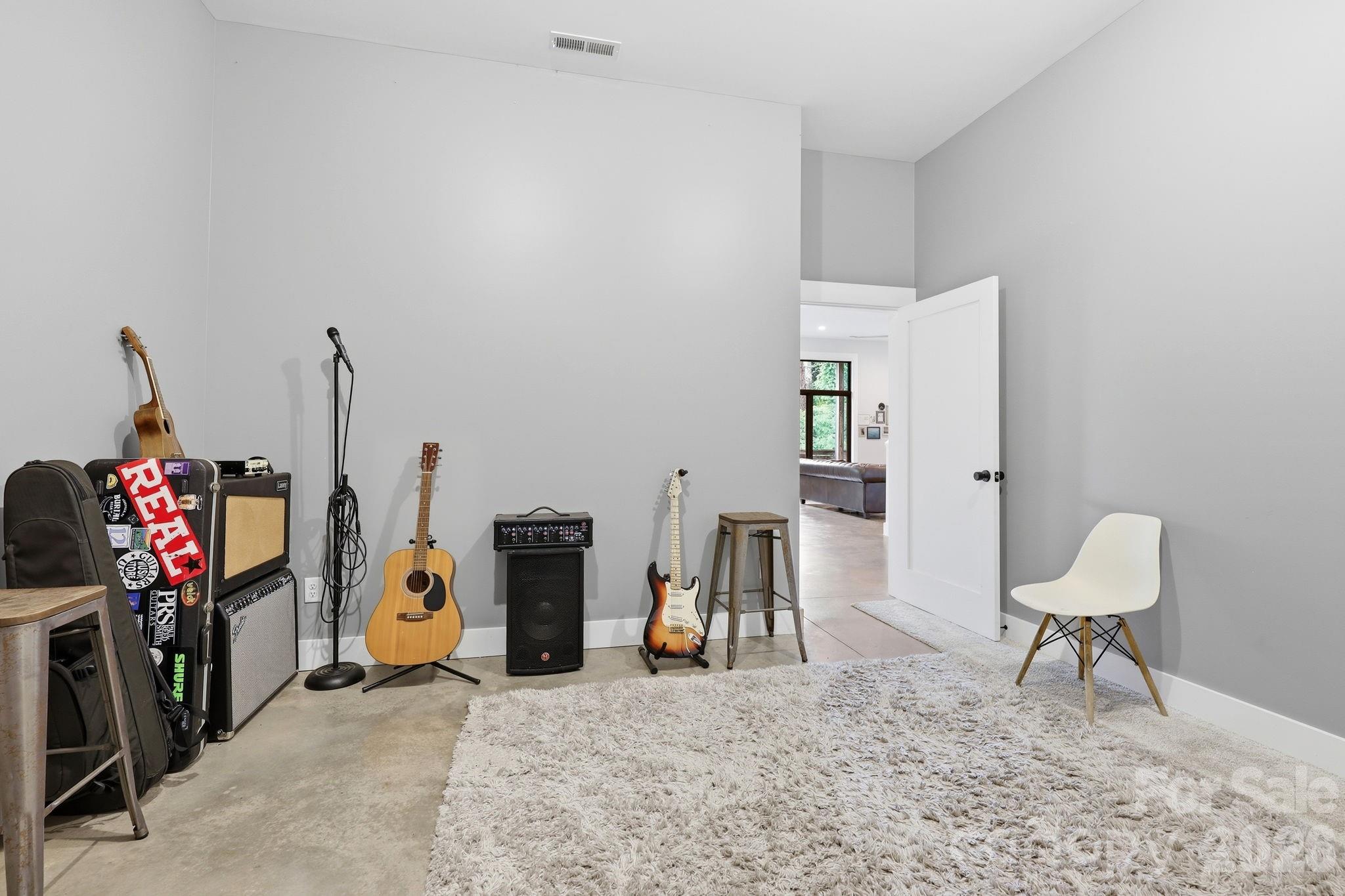 40 Malvern Walk — Asheville