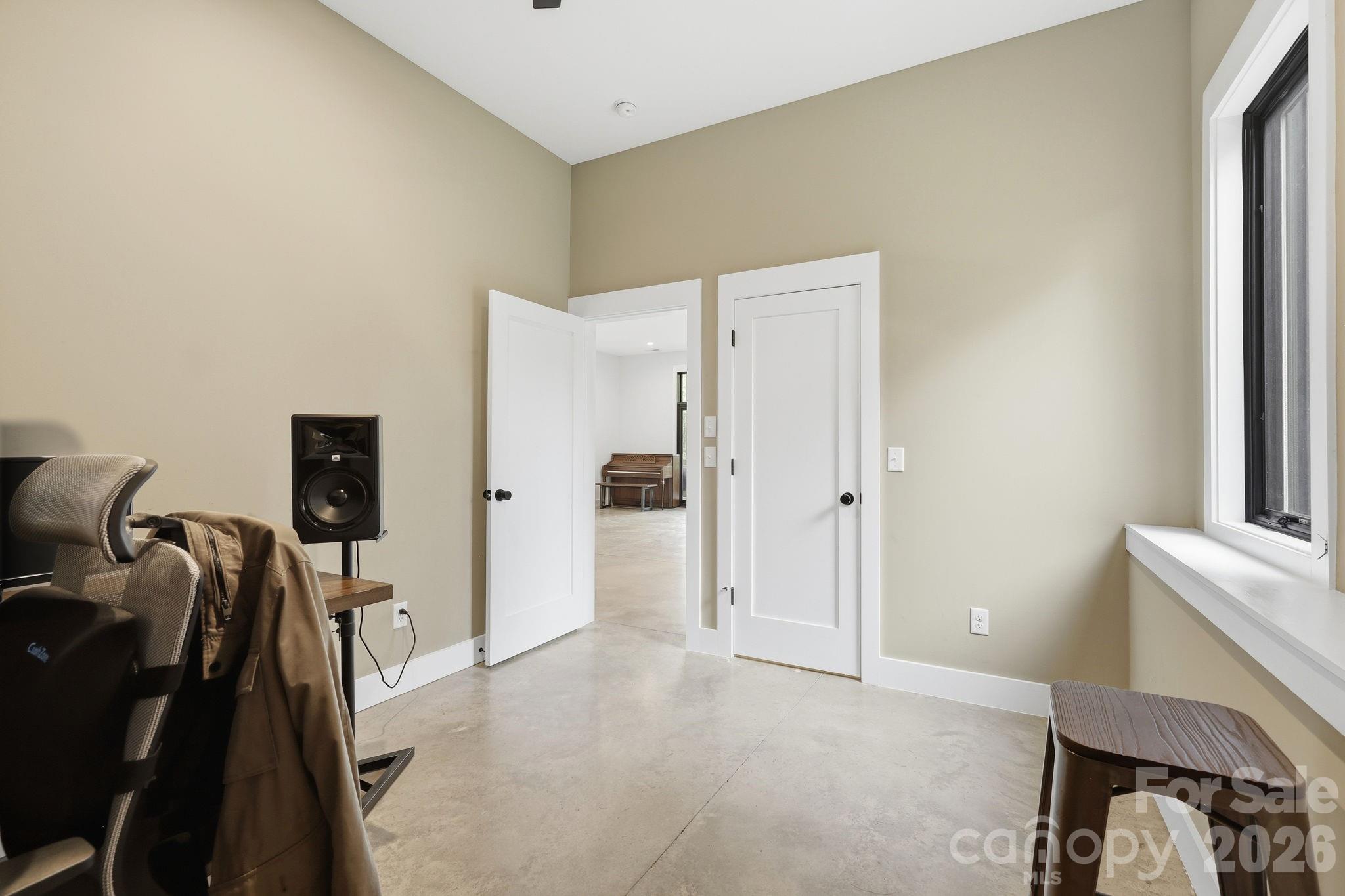 40 Malvern Walk — Asheville
