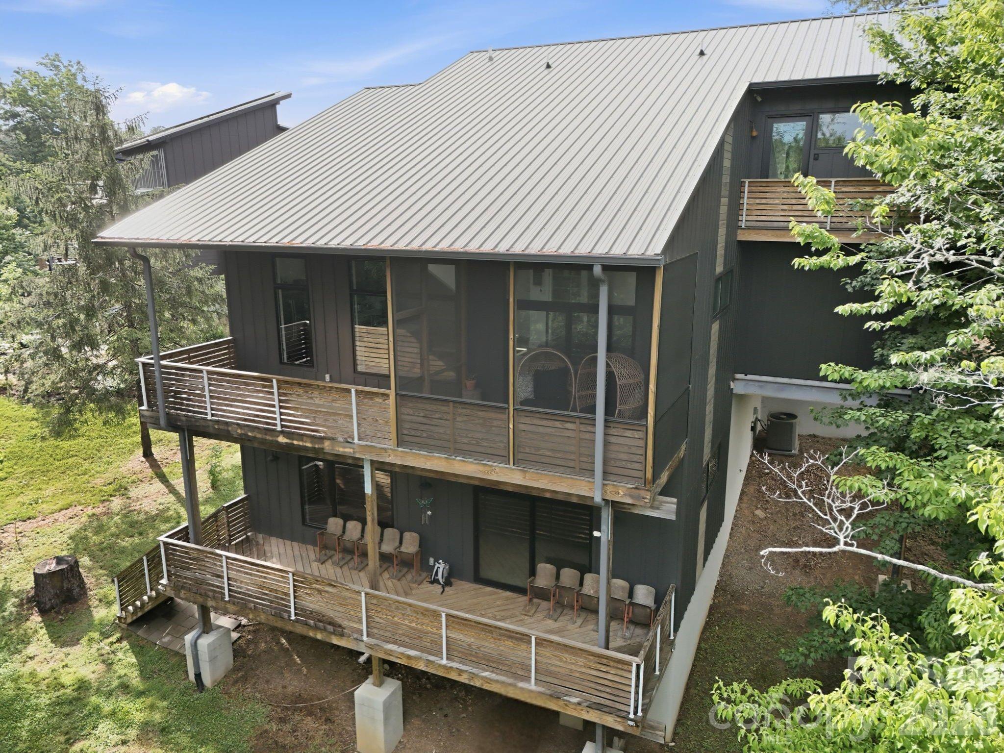 40 Malvern Walk — Asheville