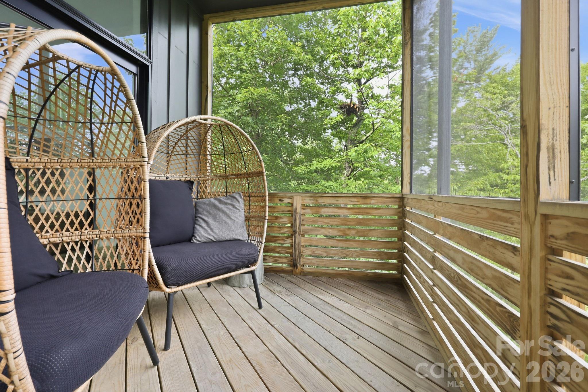 40 Malvern Walk — Asheville