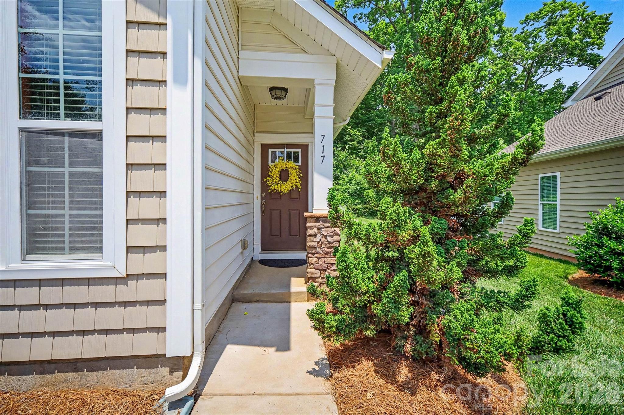 717 River Park Road — Belmont