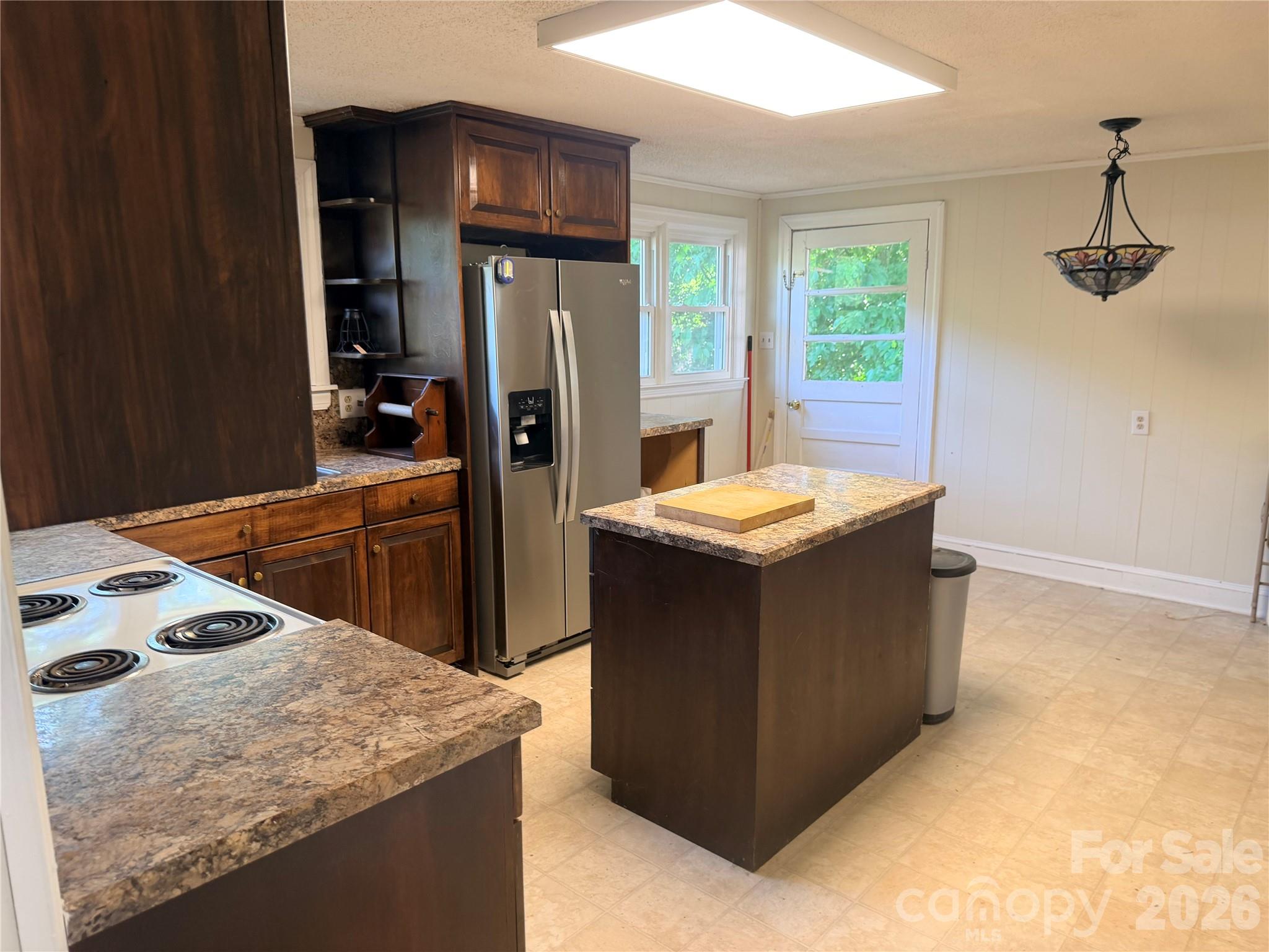 2675 Long Ferry Road — Salisbury