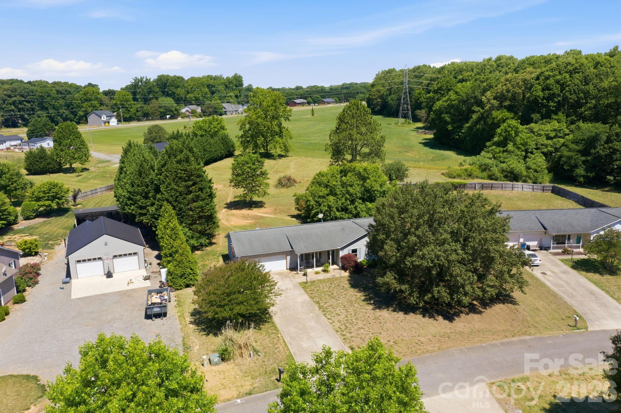 129 Salem Meadow Drive — Statesville