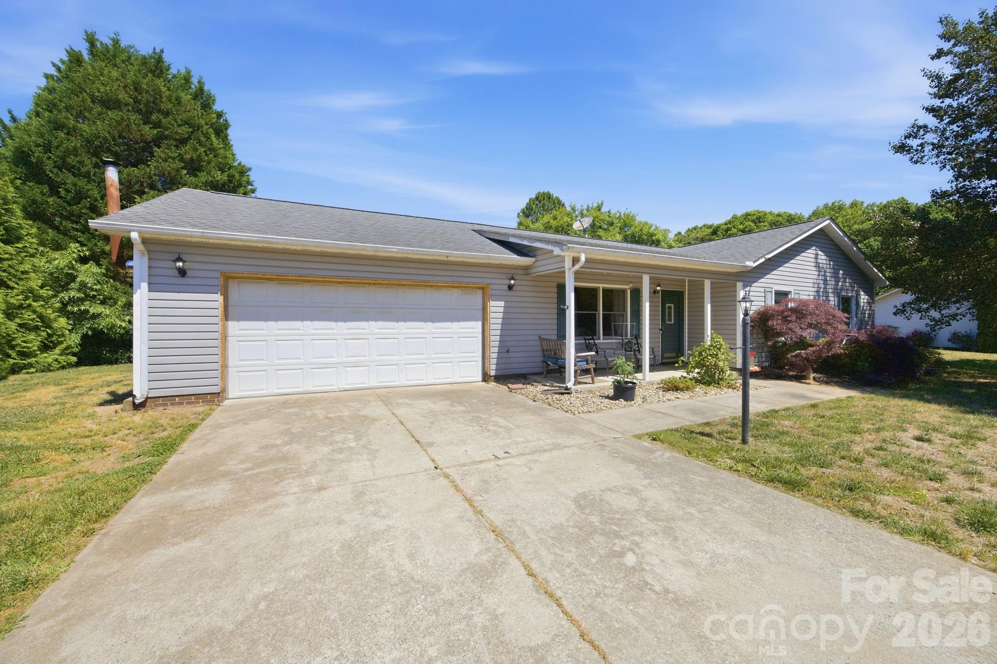 129 Salem Meadow Drive — Statesville