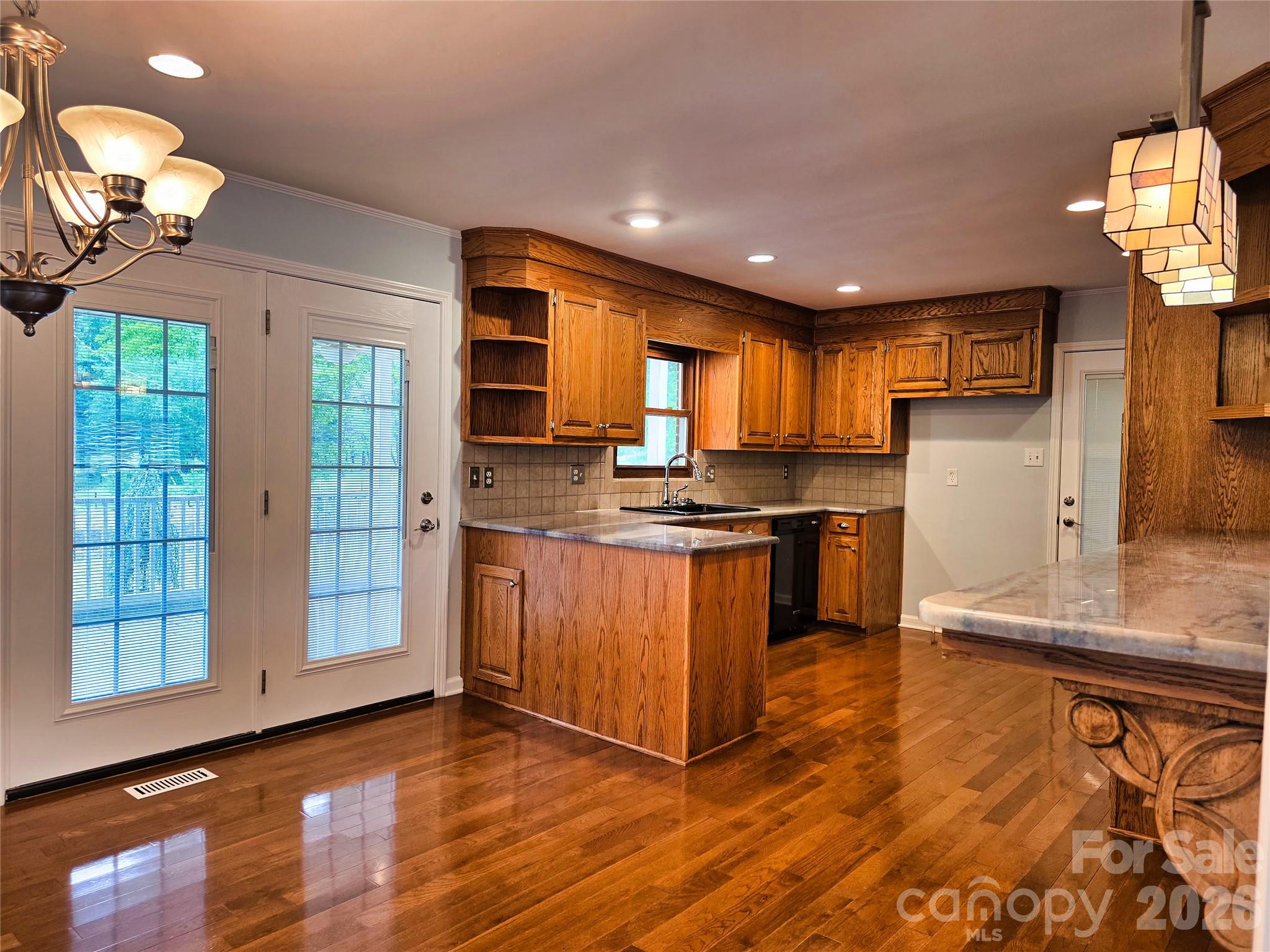 158 W Meadowview Drive — Statesville