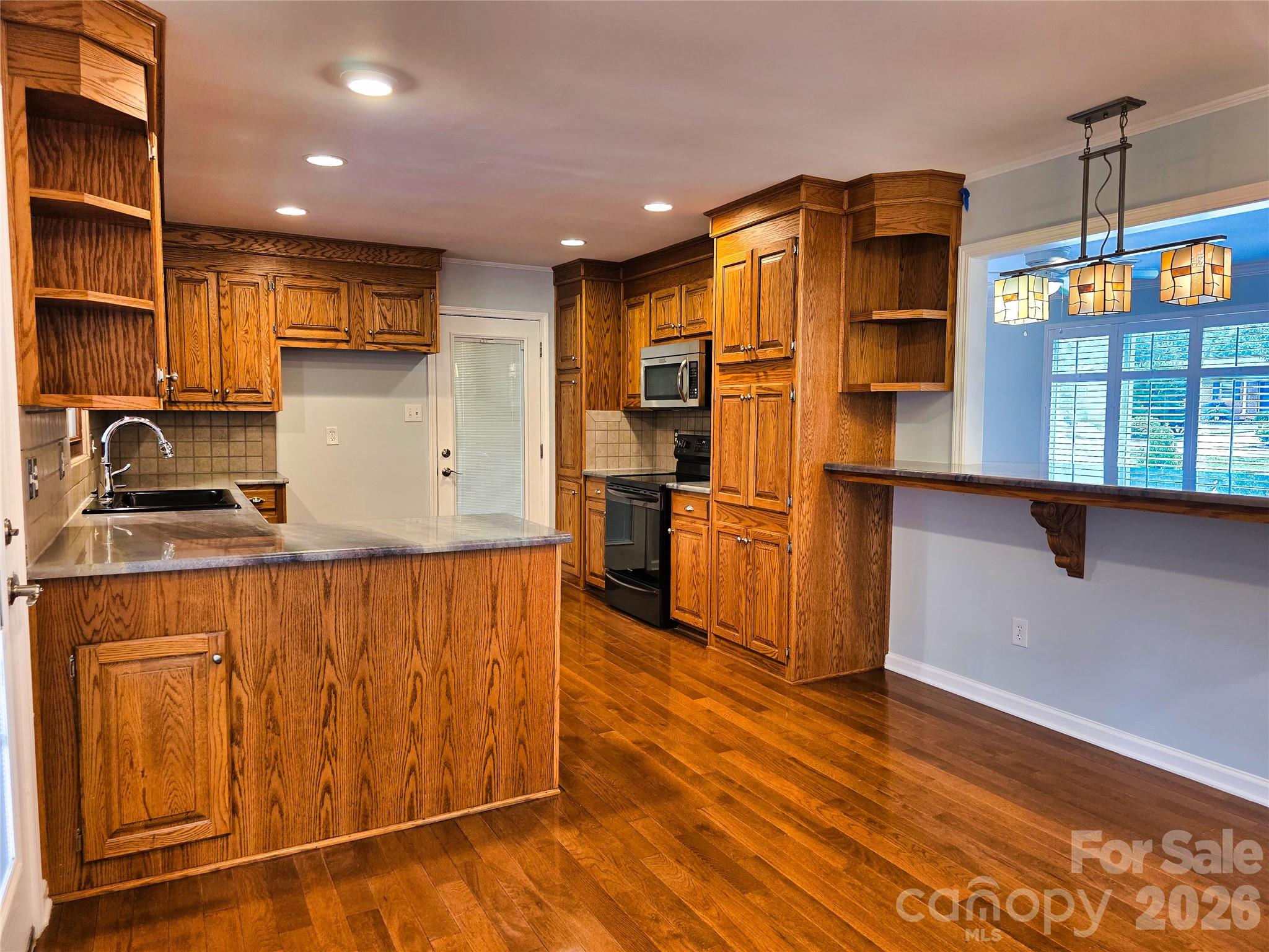 158 W Meadowview Drive — Statesville