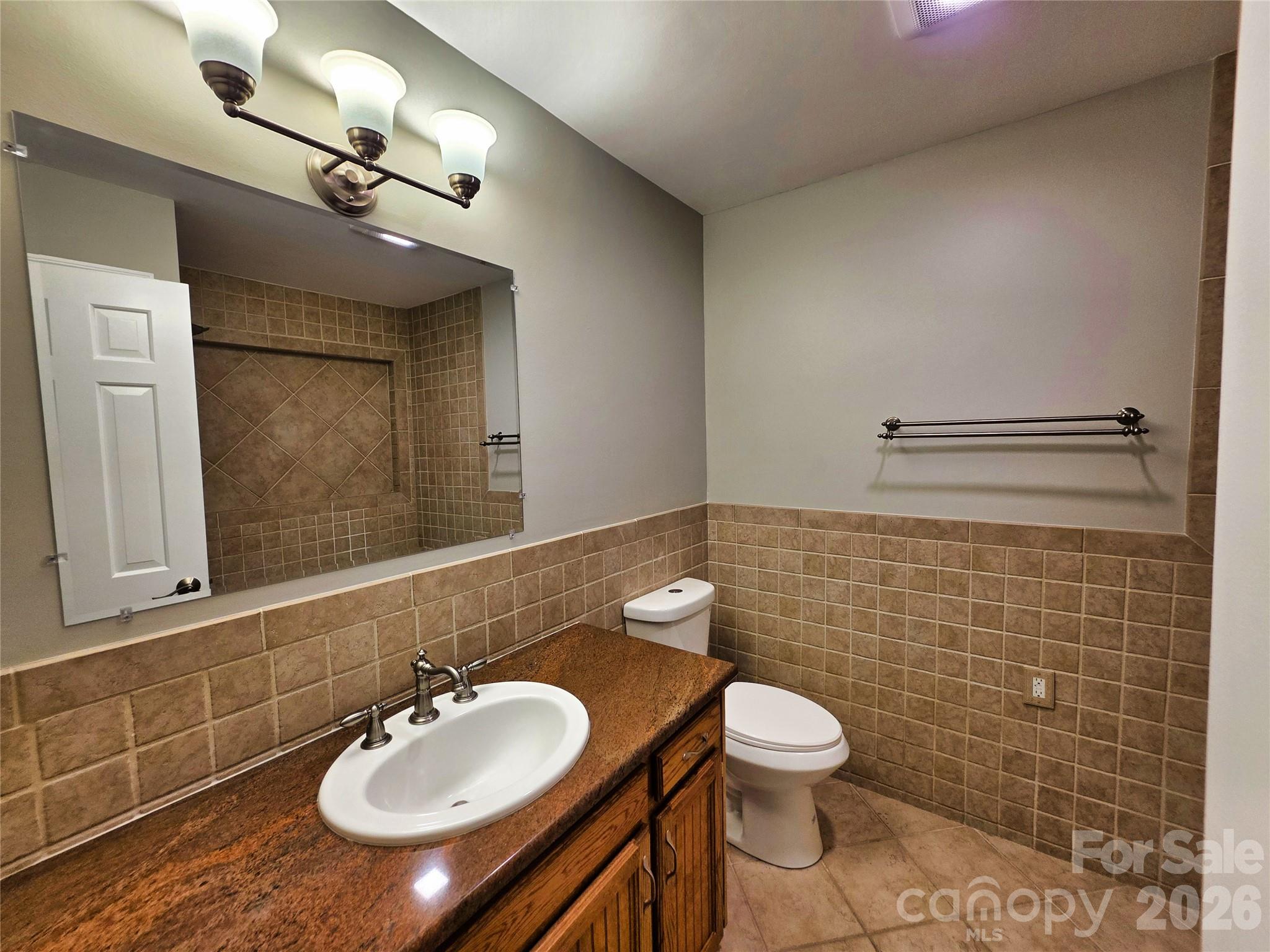 158 W Meadowview Drive — Statesville