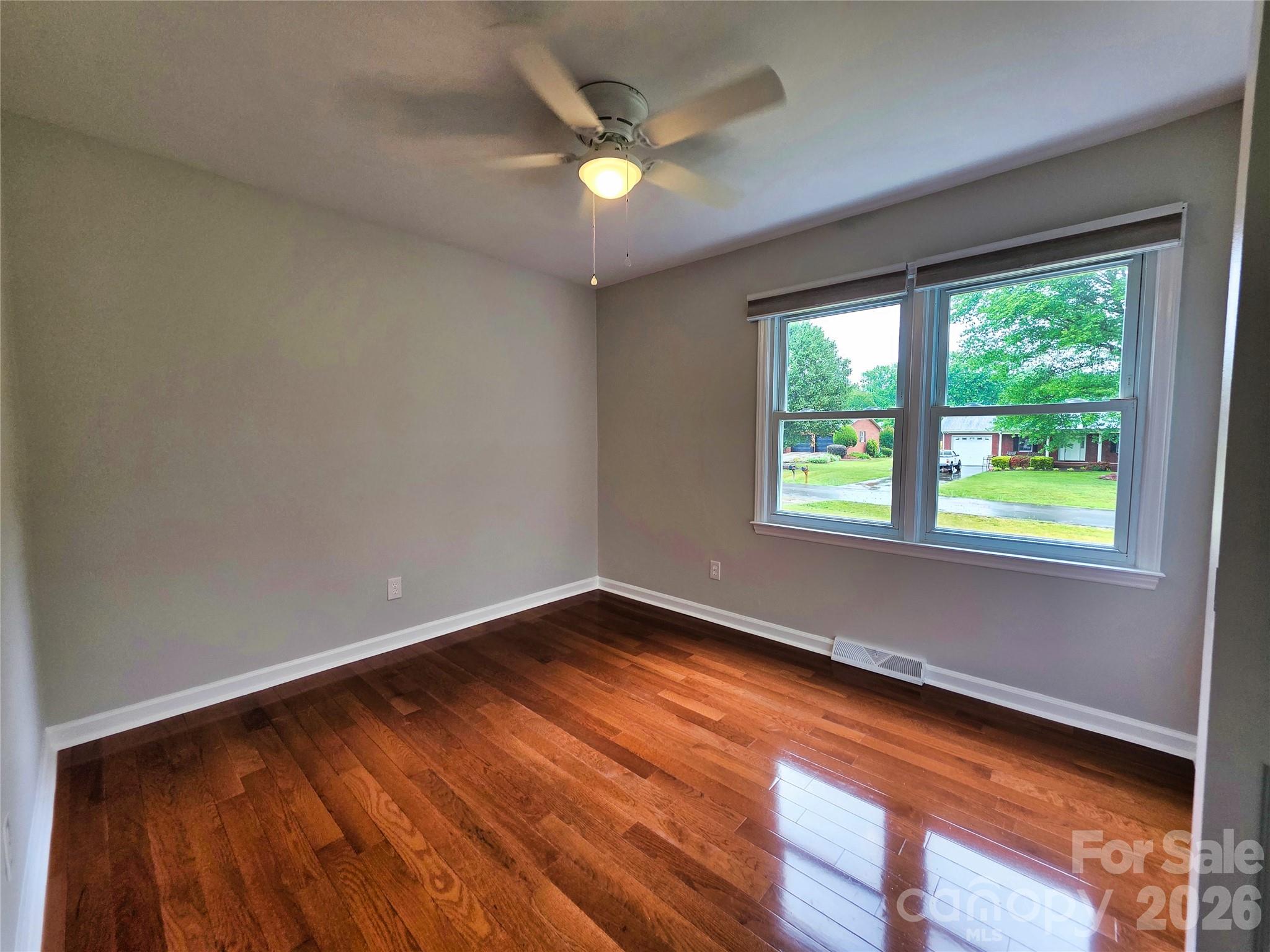 158 W Meadowview Drive — Statesville