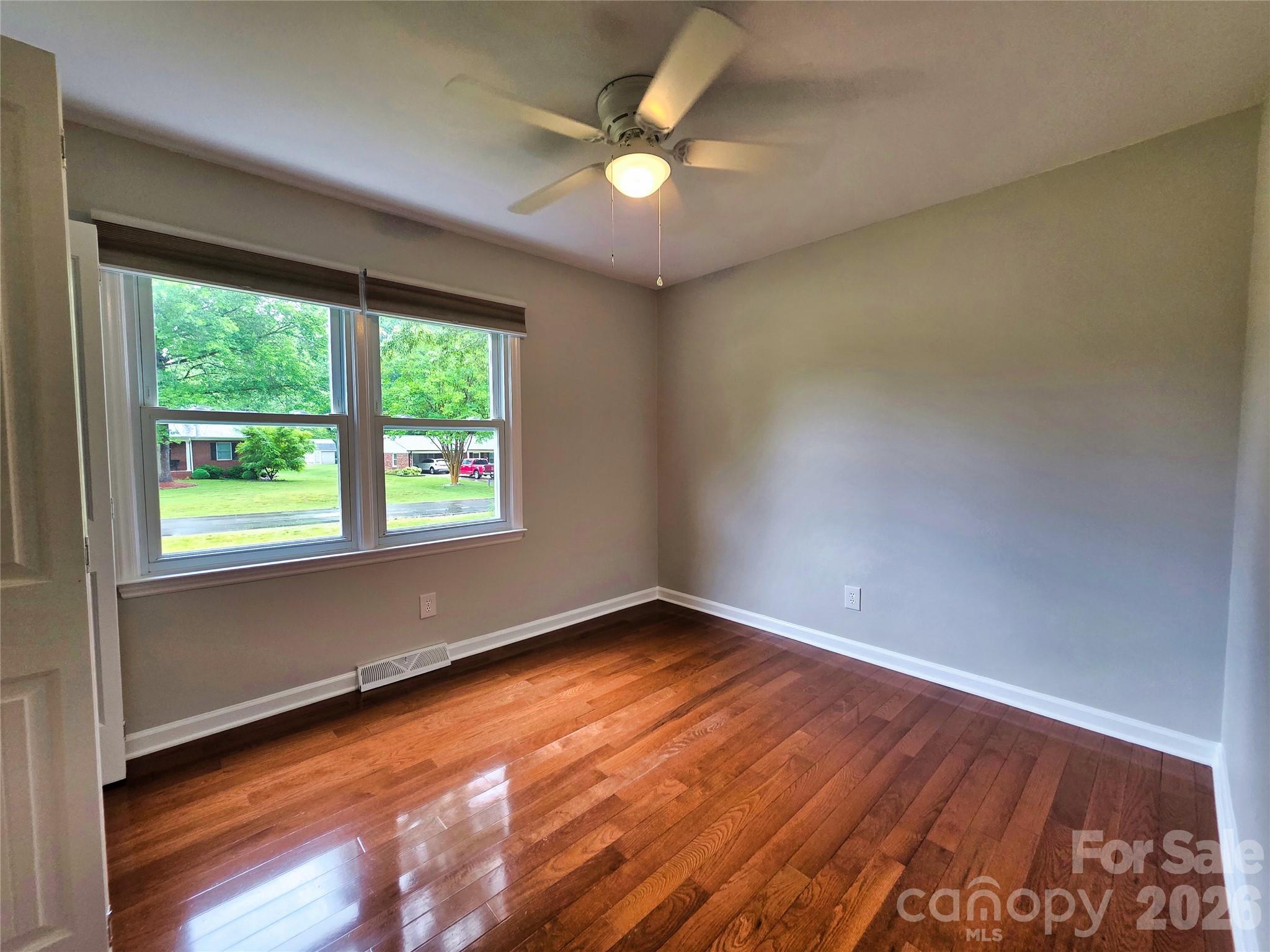 158 W Meadowview Drive — Statesville