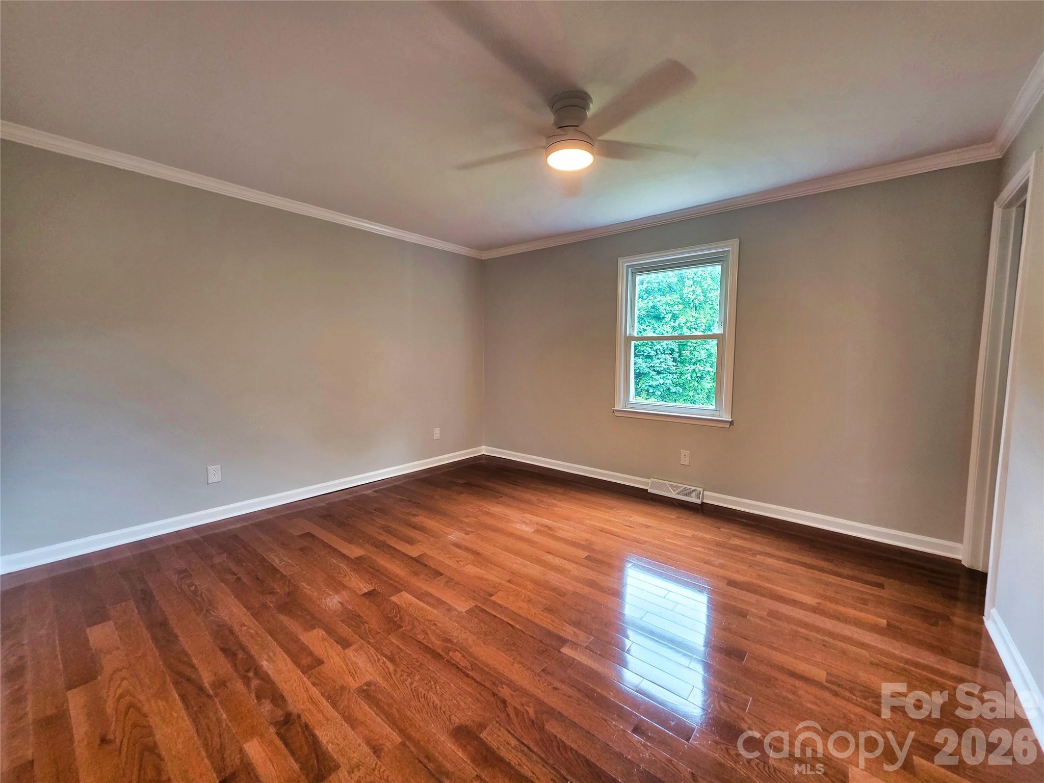158 W Meadowview Drive — Statesville
