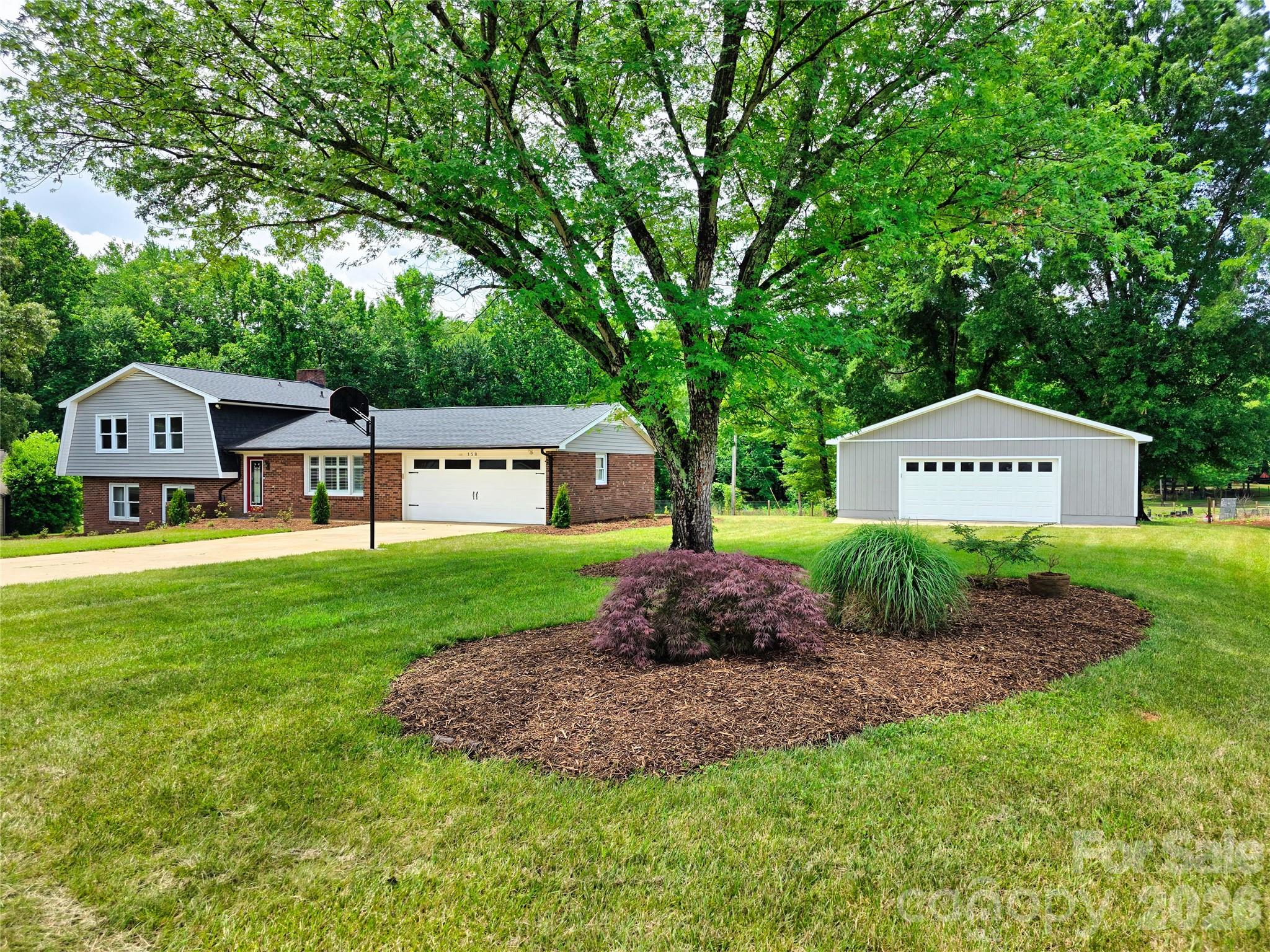 158 W Meadowview Drive — Statesville