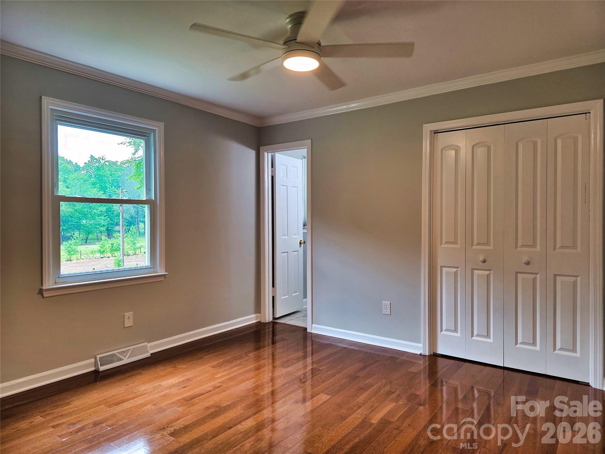 158 W Meadowview Drive — Statesville