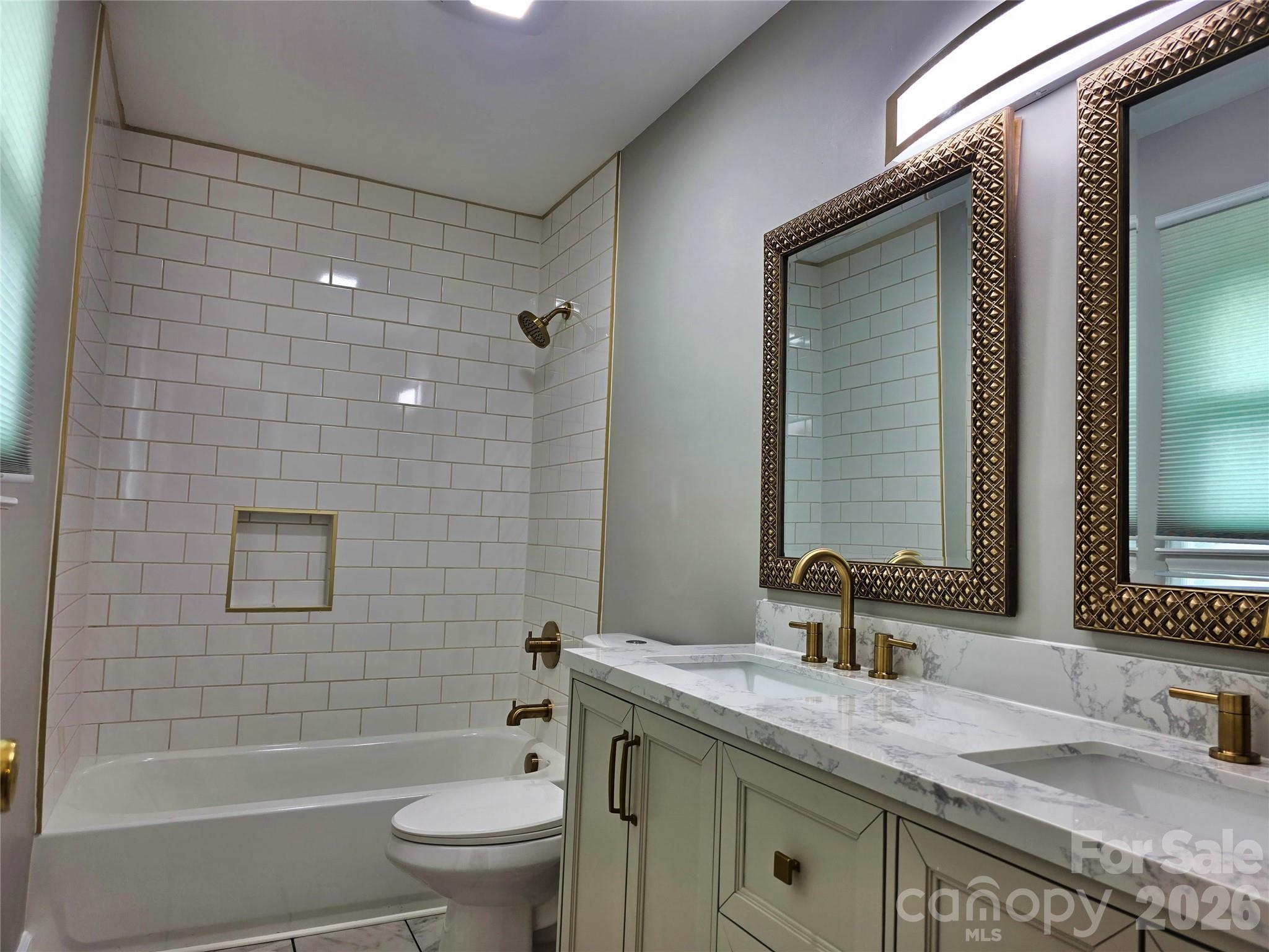 158 W Meadowview Drive — Statesville