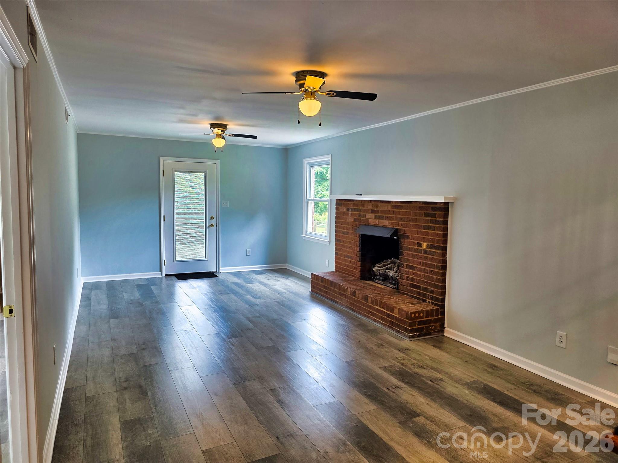 158 W Meadowview Drive — Statesville