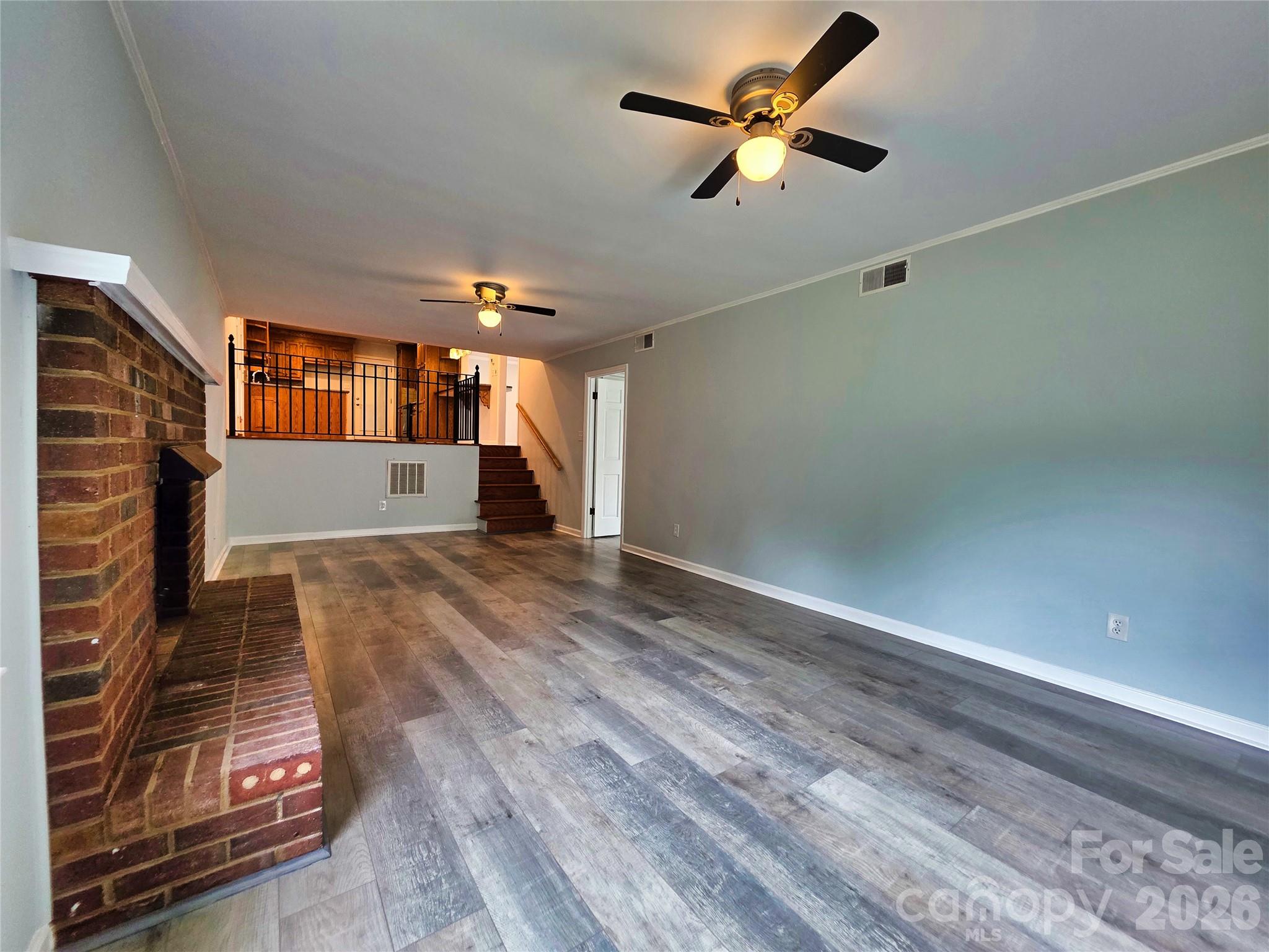 158 W Meadowview Drive — Statesville