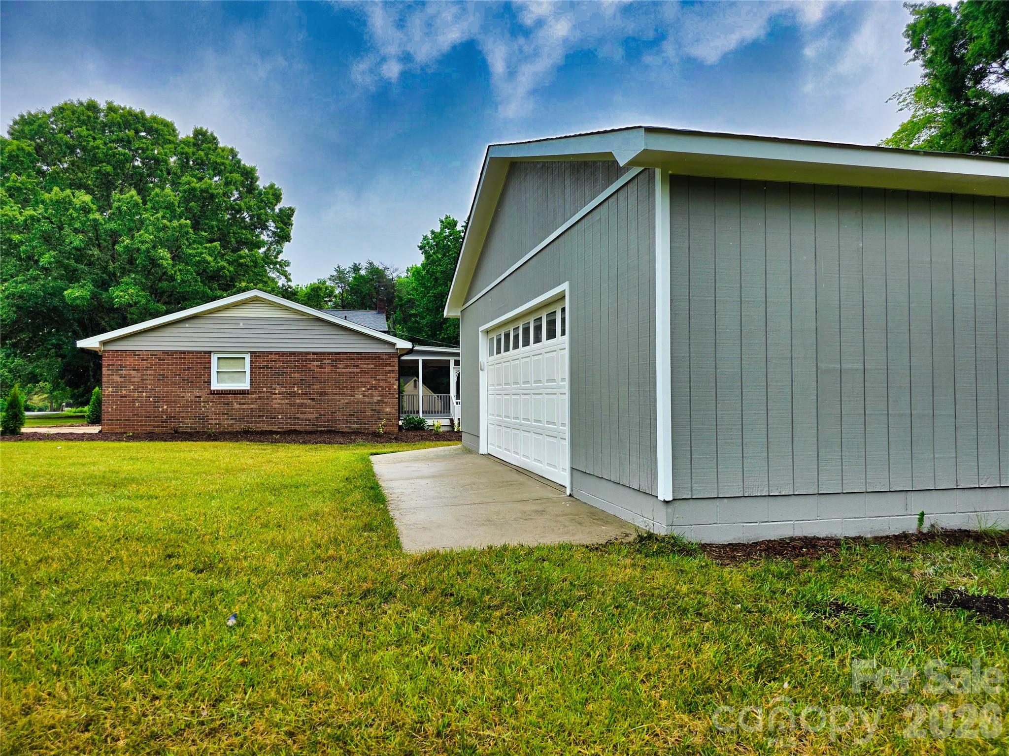 158 W Meadowview Drive — Statesville