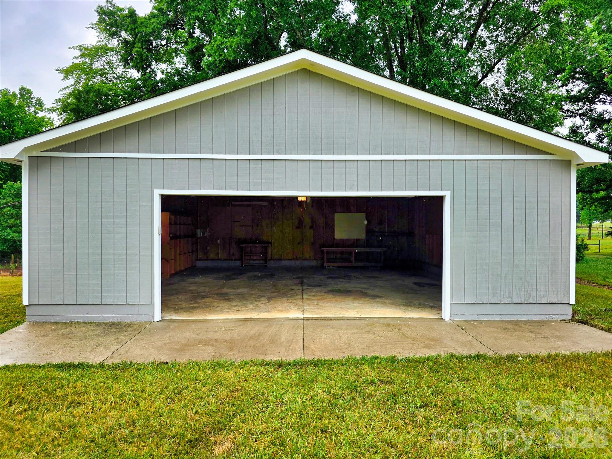 158 W Meadowview Drive — Statesville