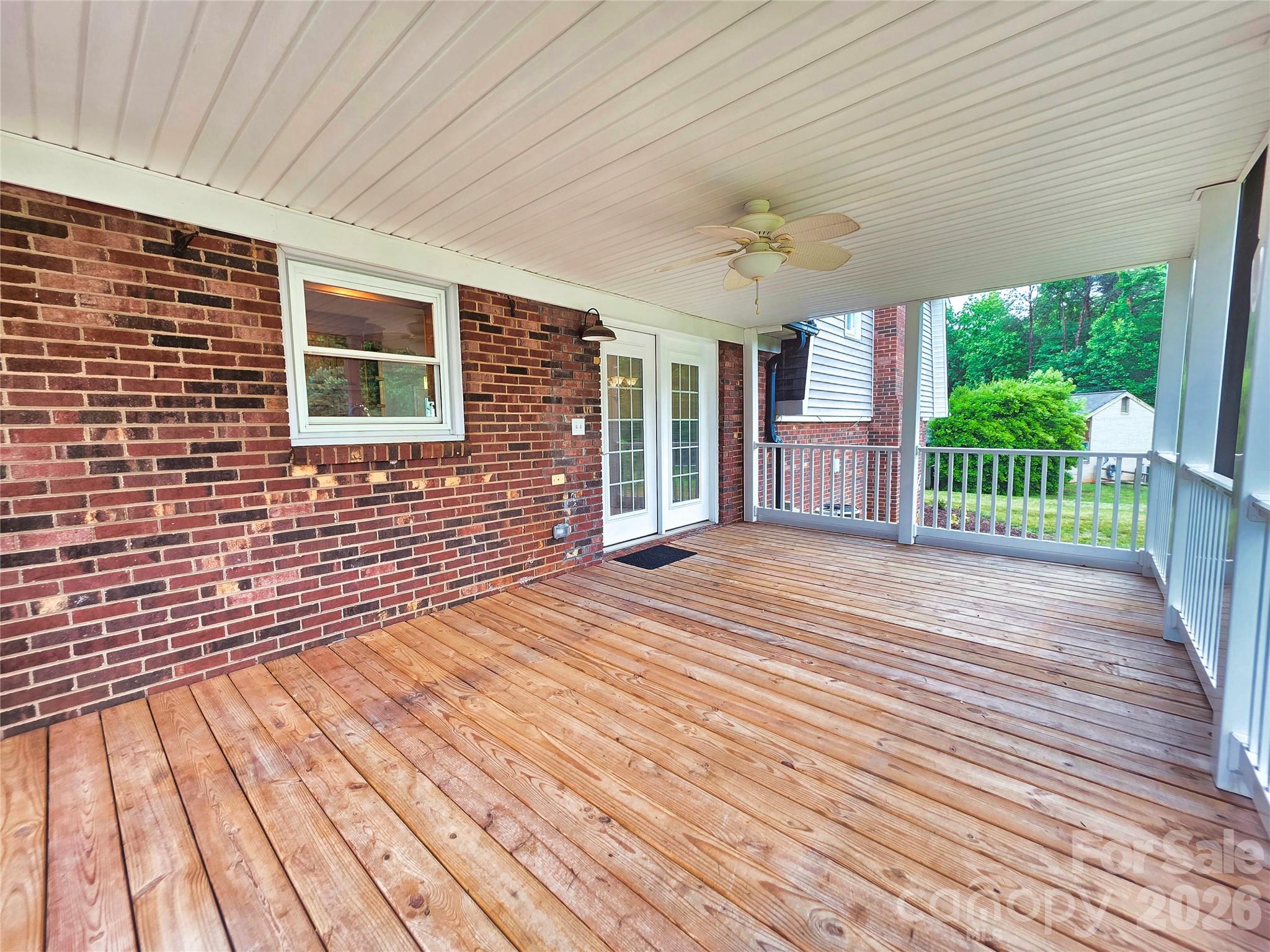158 W Meadowview Drive — Statesville